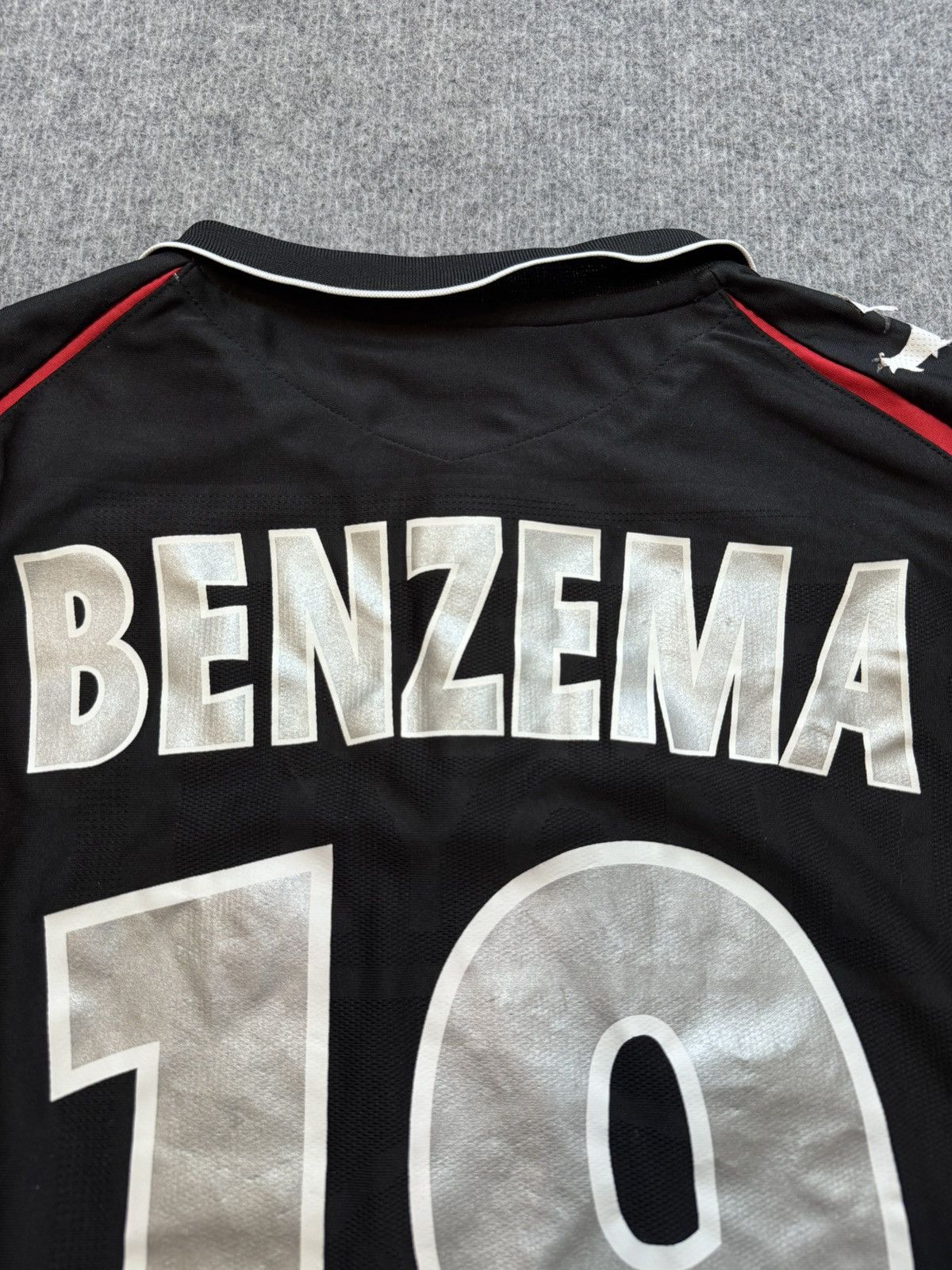 Umbro jersey Umbro Benzema football 2006-2007 Size US XL / EU 56 / 4 - 14 Thumbnail