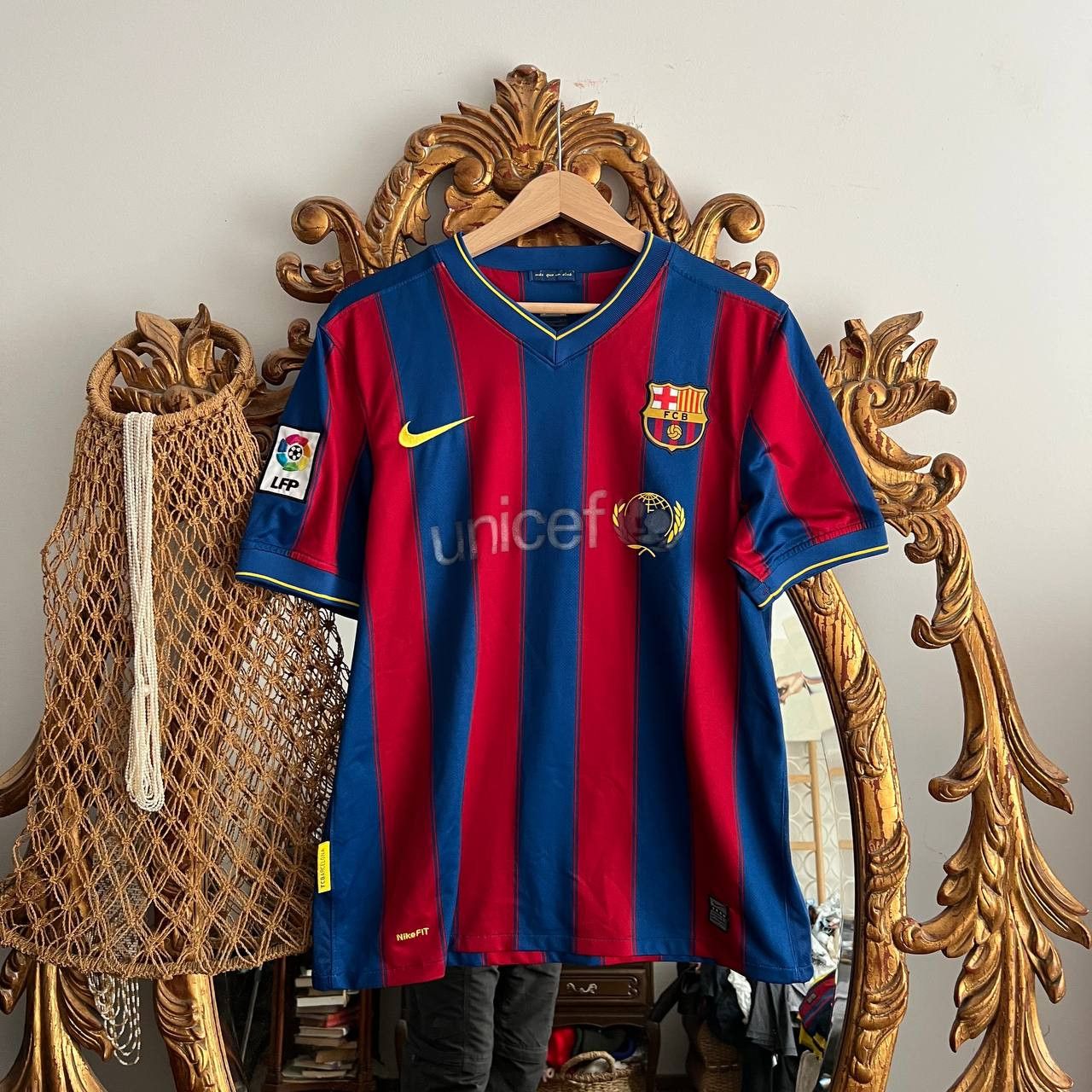 Vintage Vintage Nike FC Barcelona 2009/2010 Soccer Jersey Sz S Size US S / EU 44-46 / 1 - 1 Thumbnail