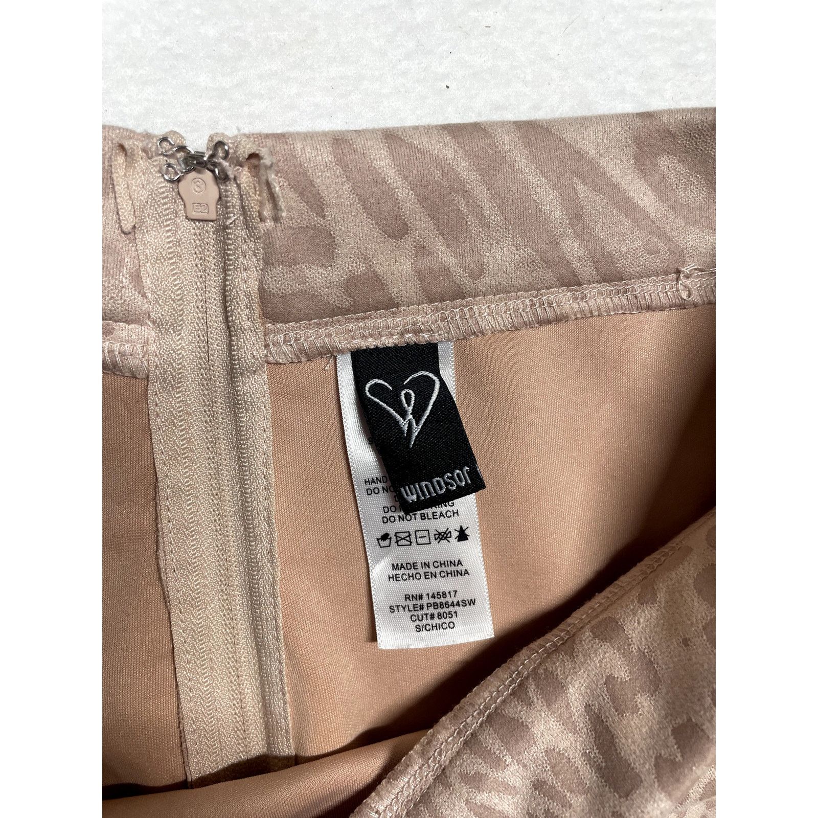 Other Windsor Women’s Small Light Mauve Cheetah Print Mini Skirt Size 26" / US 2 / IT 38 - 5 Thumbnail