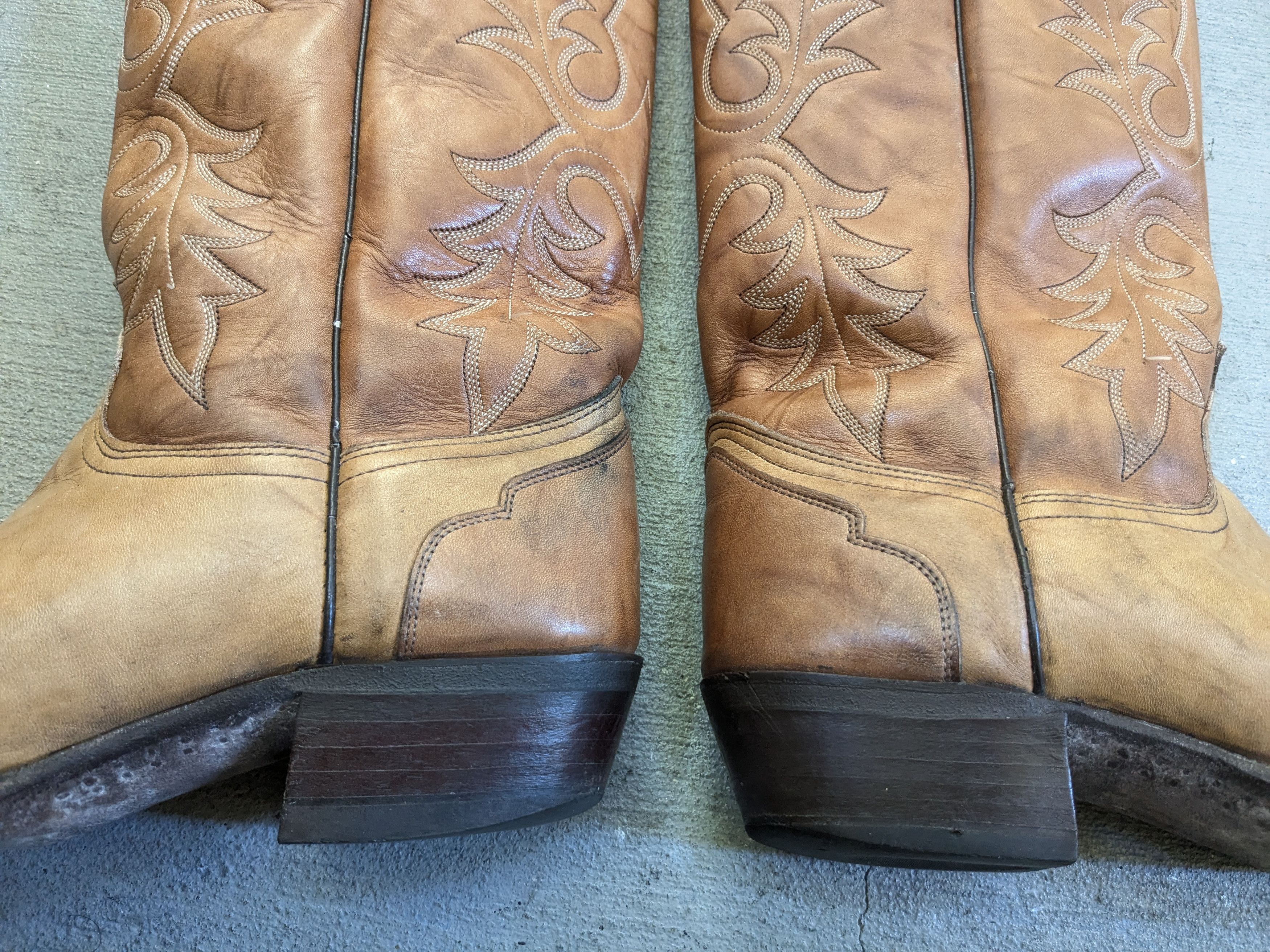 Vintage J Chisholm Cowboy Boots Brown Tan 9.5 D Leather Size US 9.5 / EU 42-43 - 8 Thumbnail