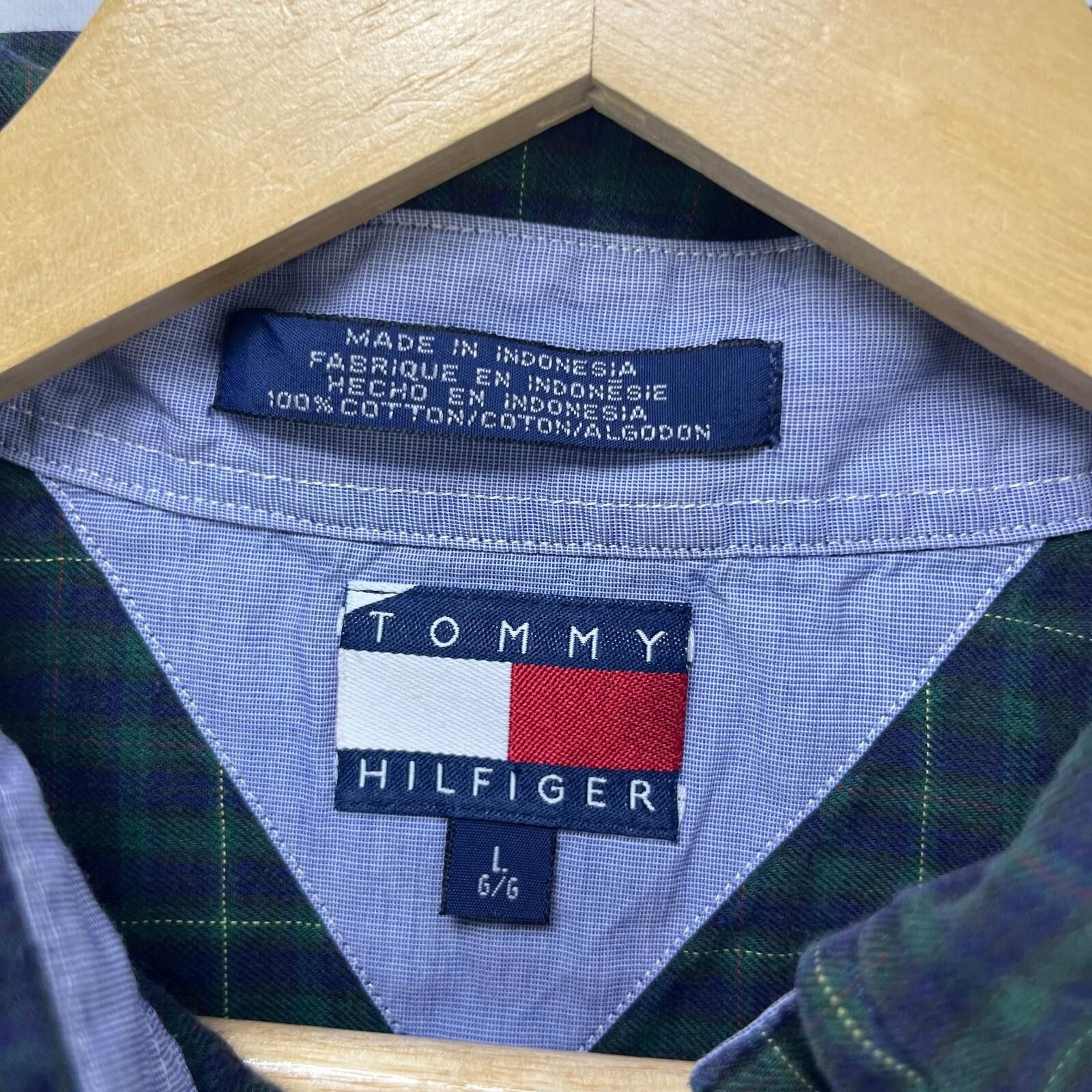 Tommy Hilfiger Vintage Tommy Hilfiger Button-Up Short Sleeve Shirt Large Size US L / EU 52-54 / 3 - 4 Thumbnail