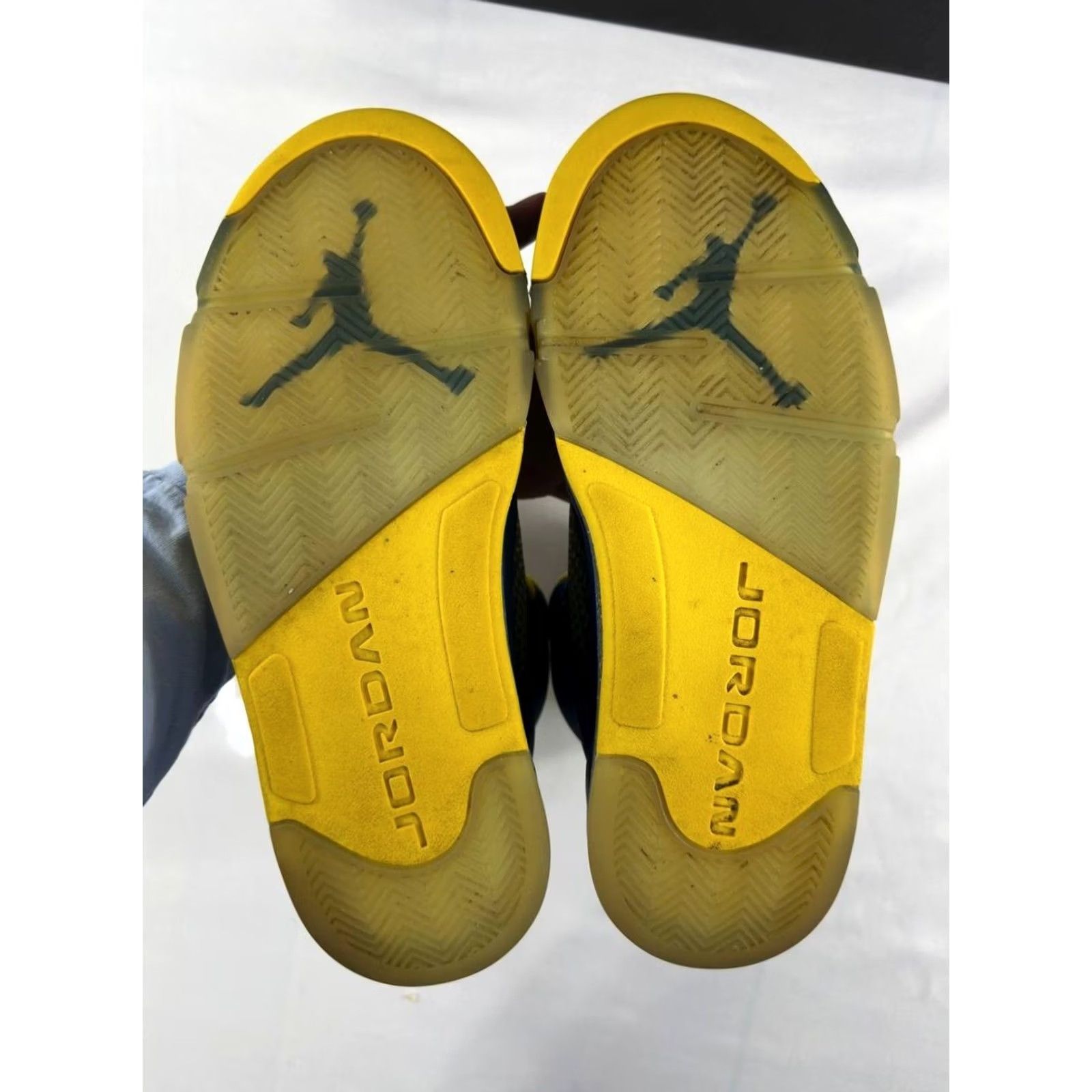 Jordan Brand Nike Air Jordan 5 Retro Laney CD2720-400 Men Size 10 Blue Sneakers Size US 10 / EU 43 - 7 Thumbnail