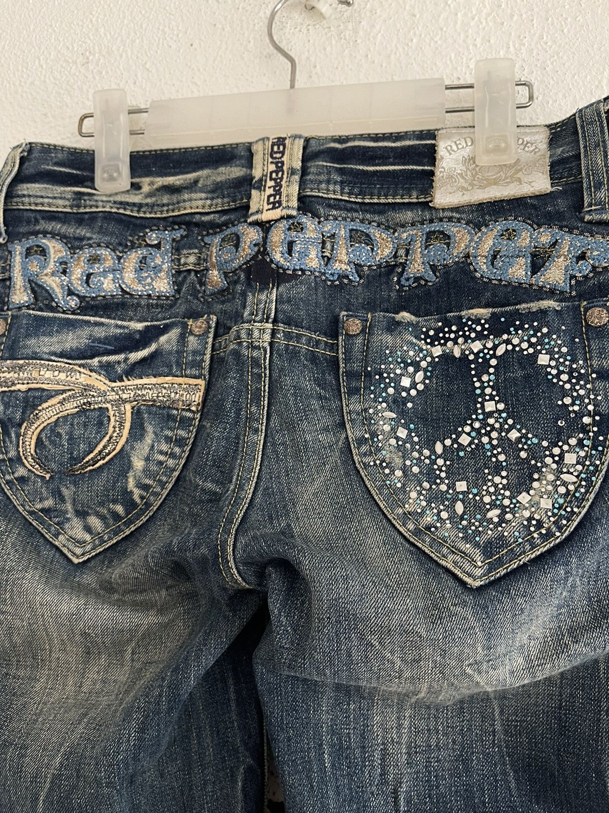 Japanese Brand Red Pepper Peace Embroidered Jeans Size 32" / US 10 / IT 46 - 7 Thumbnail