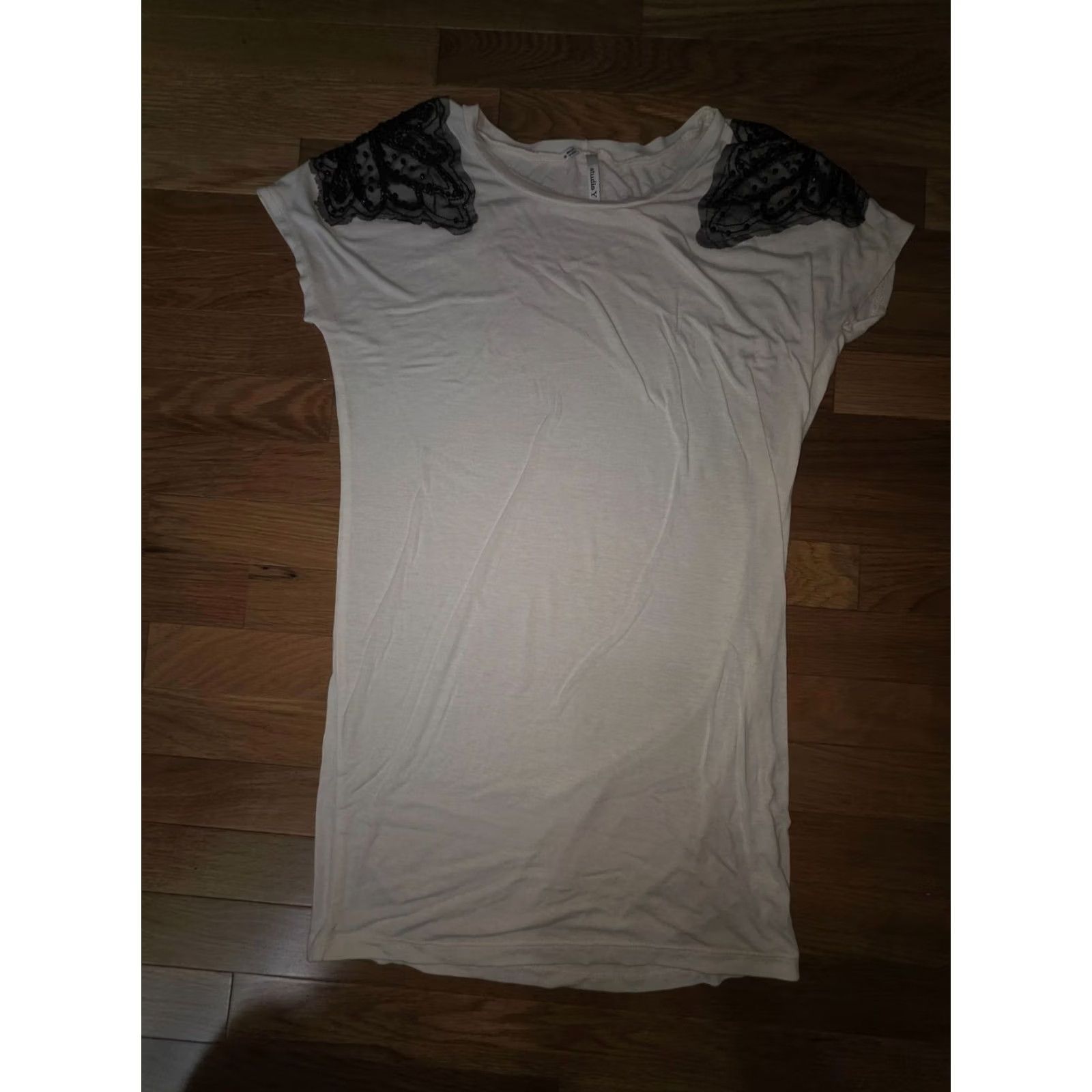 Vintage Studio Y Shirt Womens S White Rayon Cap Sleeve Crew Neck Lace Shoulders Lightweight Casual Summer Spring Size S / US 4 / IT 40 - 3 Thumbnail