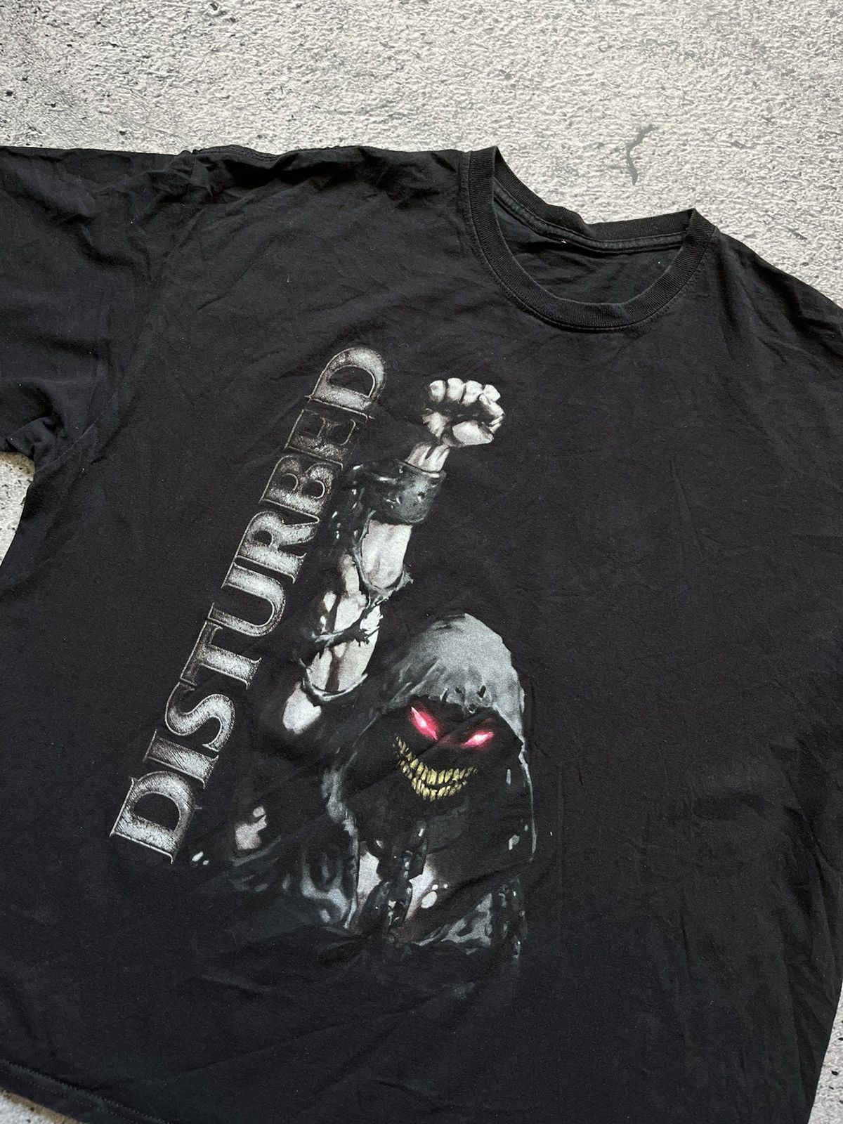 Band Tees × Vintage Vintage 00s Disturbed American Chicago Heavy Metal Band Tee Size US L / EU 52-54 / 3 - 4 Thumbnail