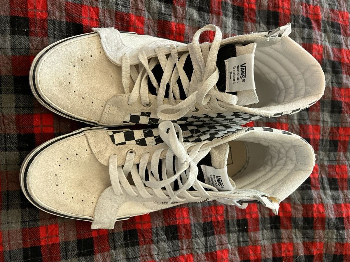 Van SK8-HI CAP LX white checkerboard Size US 11.5 / EU 44-45 - 4 Thumbnail