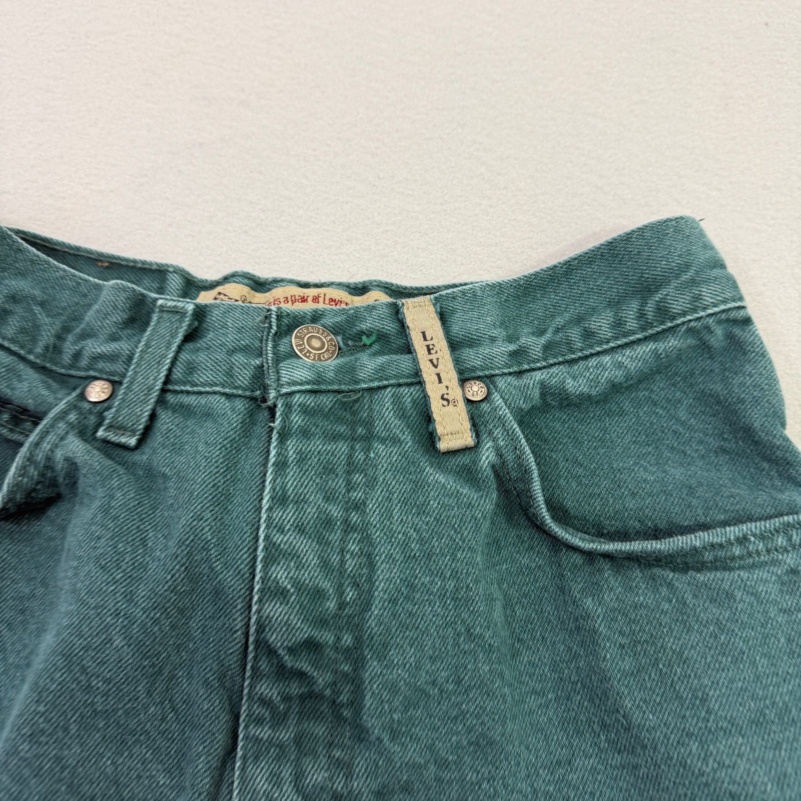 Vintage Vintage Levis 900 Jeans Women's 7 Green Mom High Rise 90s Size 26" / US 2 / IT 38 - 3 Thumbnail