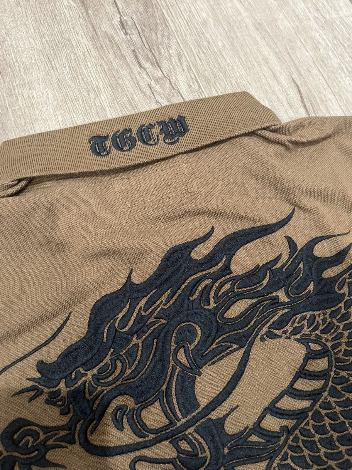 Supreme × The Great China Wall Supreme The Great China Wall Dragon Polo Brown Size US L / EU 52-54 / 3 - 6 Thumbnail