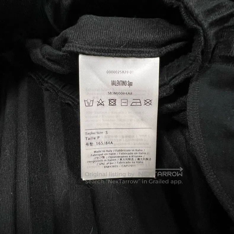 Valentino Valentino The main line is a big logo dress Size S / US 4 / IT 40 - 7 Thumbnail