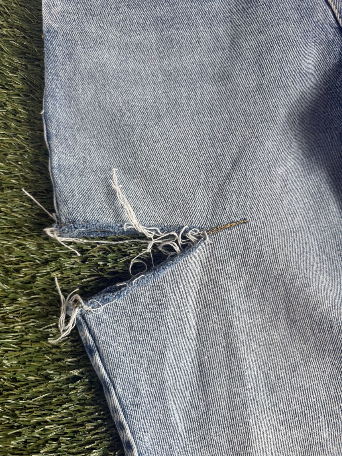 Maison Margiela Maison Margiela Cut-Out Distressed Denim Jeans Size 33" - 2 Thumbnail