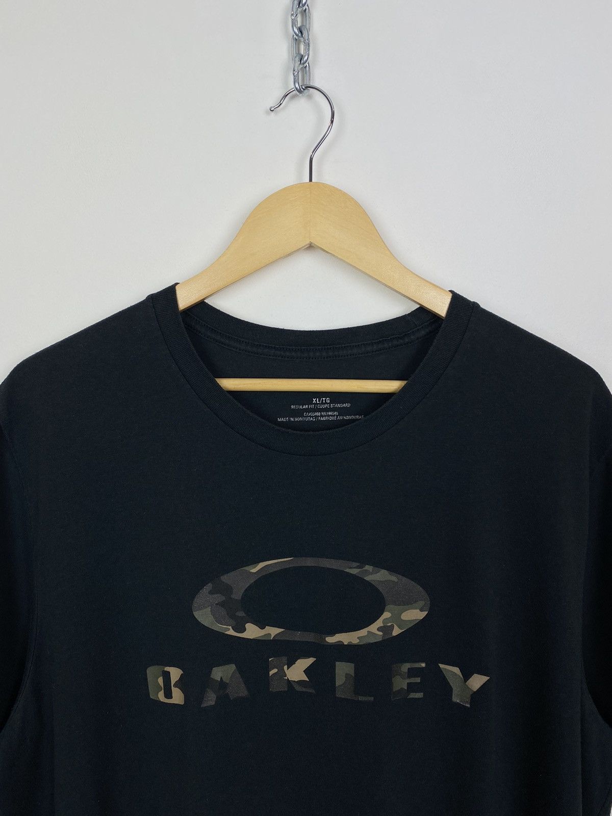 Other Oakley Camo Logo T-Shirt Short Sleeve Black Surf Designer Size US XL / EU 56 / 4 - 2 Thumbnail