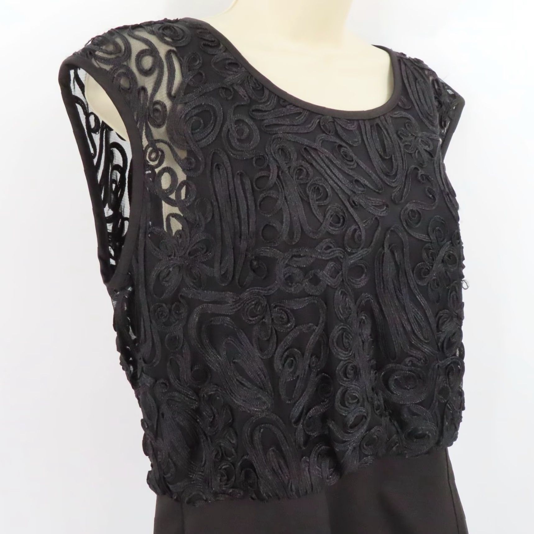 Vintage Andrew Marc New York Women Dress Sheath 8 Black Ribbon Swirl Sleeveless Cocktail Dress Knee Length Size M / US 6-8 / IT 42-44 - 2 Thumbnail