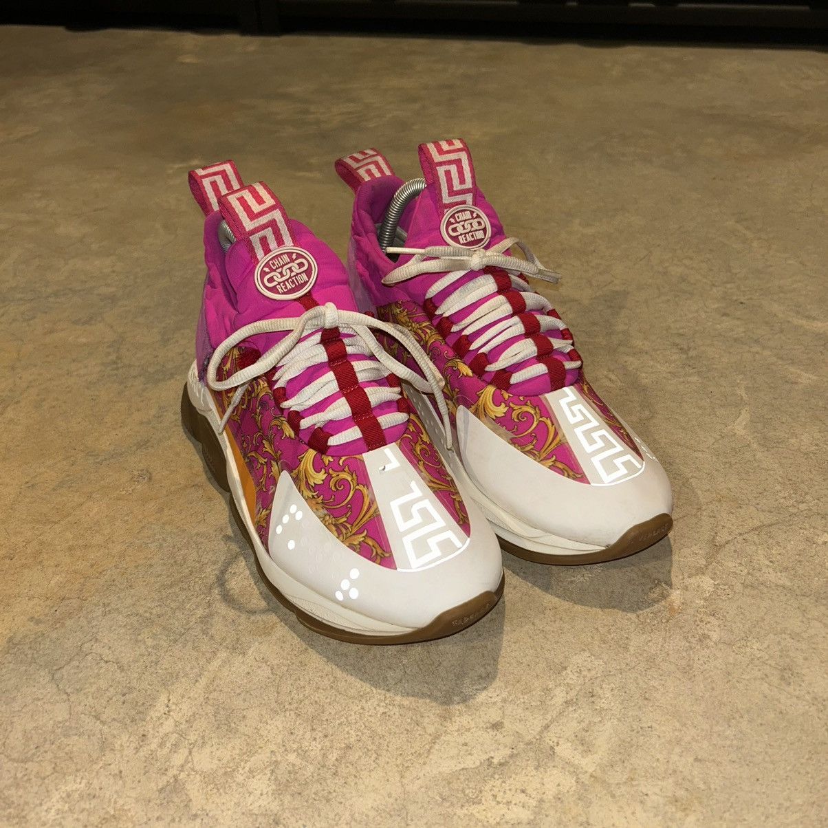 Designer × Versace Versace Cross Chainer Baroque Pink Print Sneakers EU 40 Size US 7 / EU 40 - 9 Thumbnail