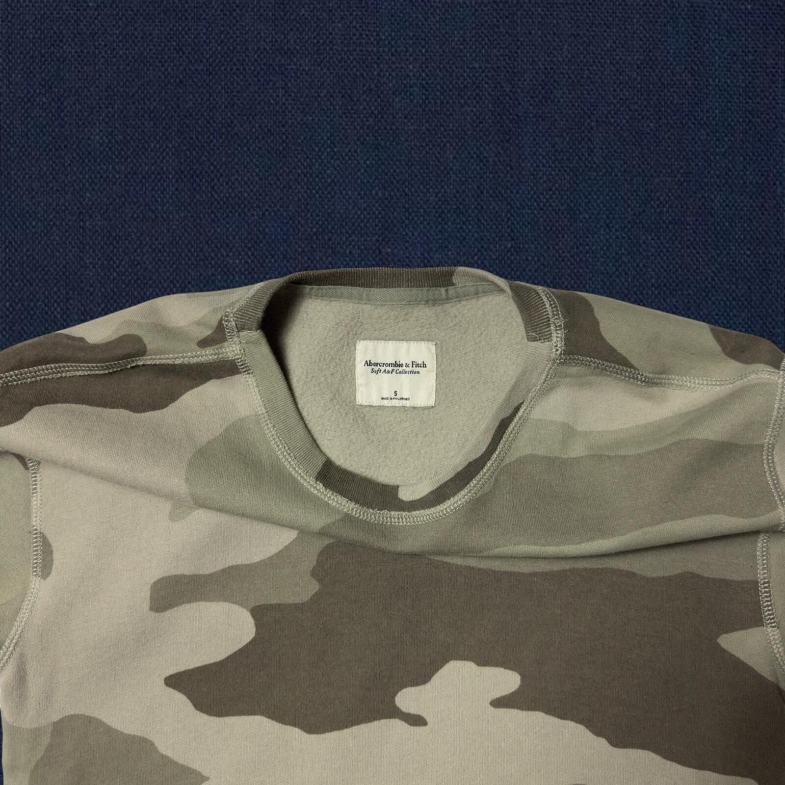 Abercrombie & Fitch abercrombie camo snap-side sweatshirt soft A&F small Size S / US 4 / IT 40 - 2 Thumbnail