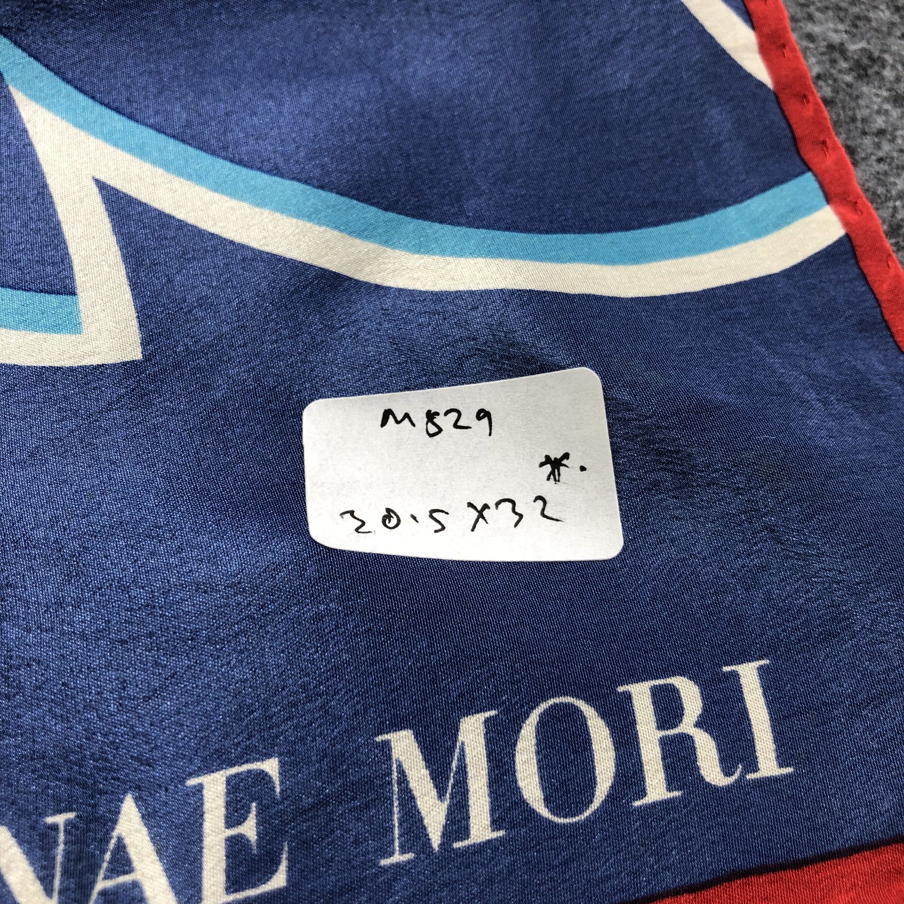 Hanae Mori Vintage Hanae Mori Floral Silk Scarf M529 Size ONE SIZE - 9 Thumbnail