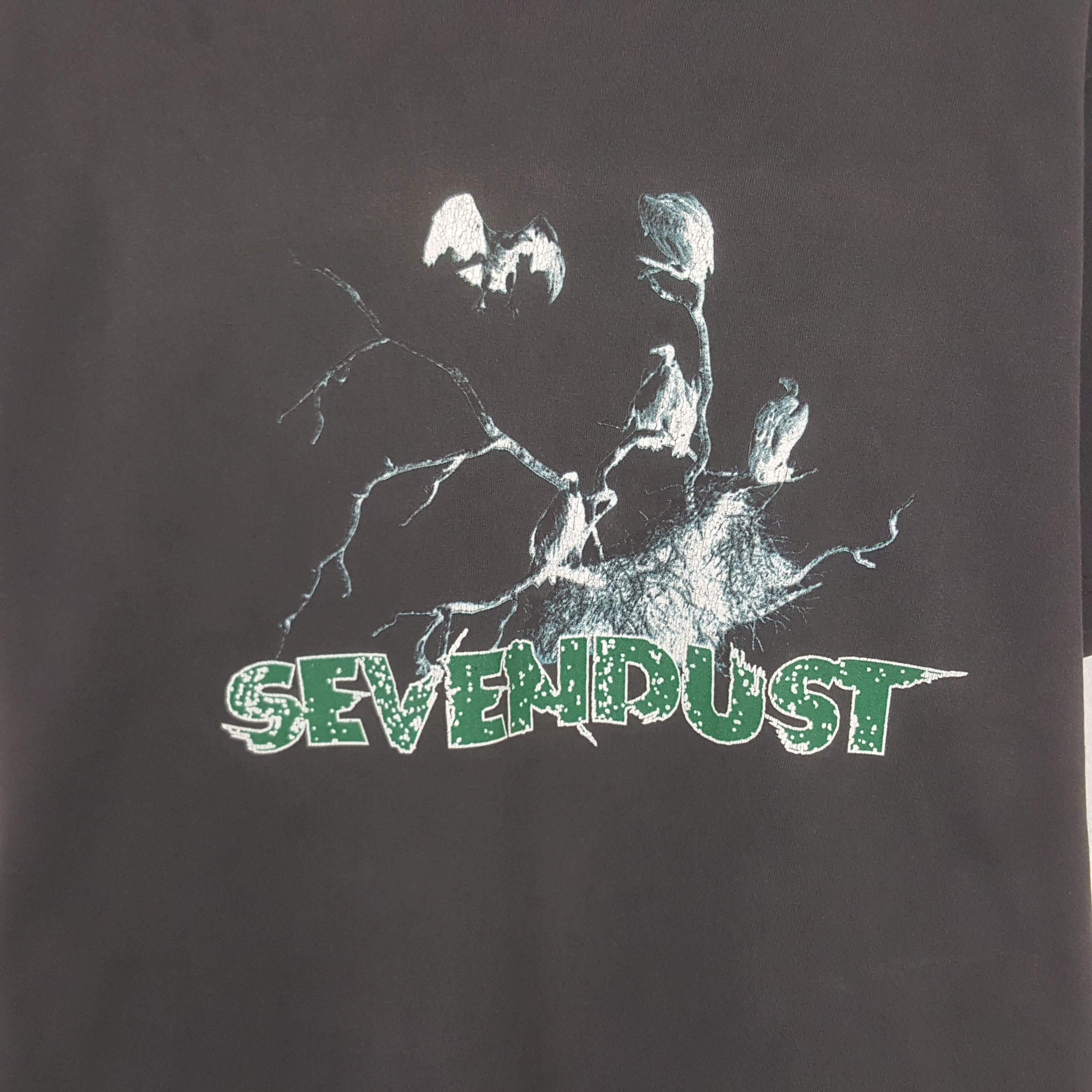 Band Tees Vintage Sevedust Rock Band Tshirt Size US L / EU 52-54 / 3 - 2 Thumbnail