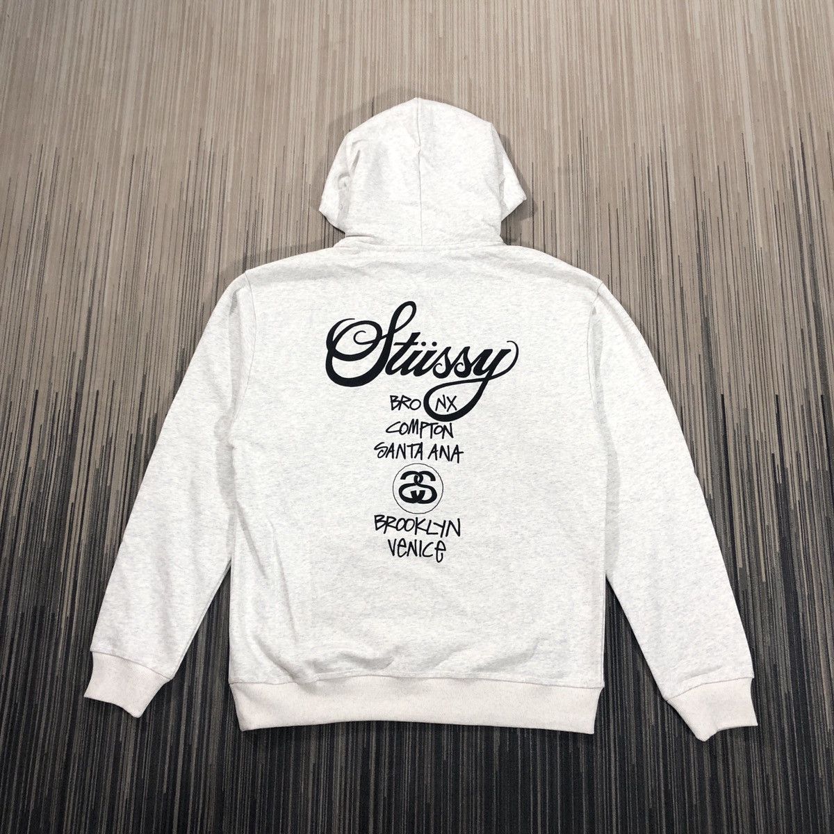 Stussy world tour hoodie white outlet