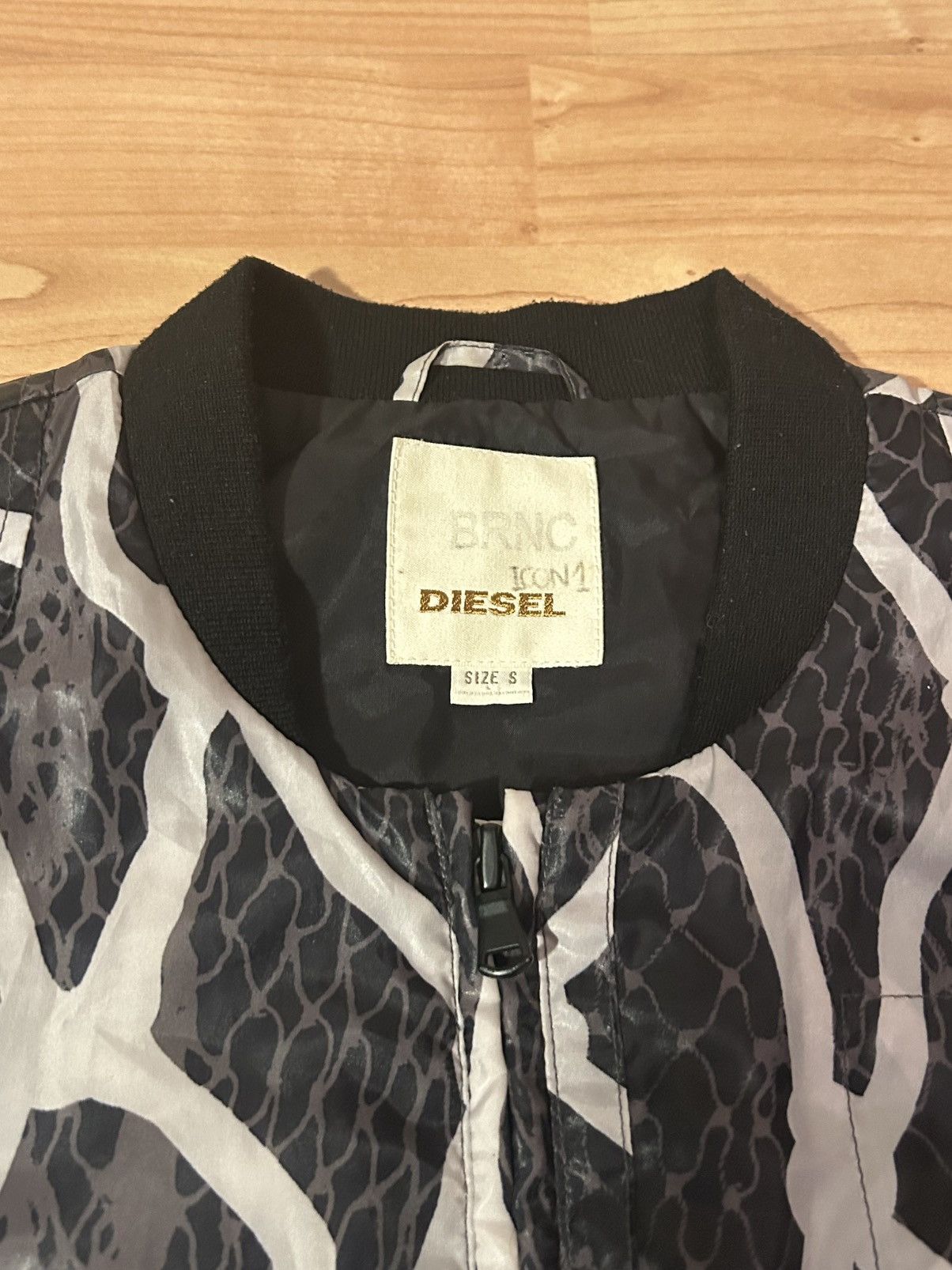 Diesel Diesel snake skin bomber Size S / US 4 / IT 40 - 3 Thumbnail