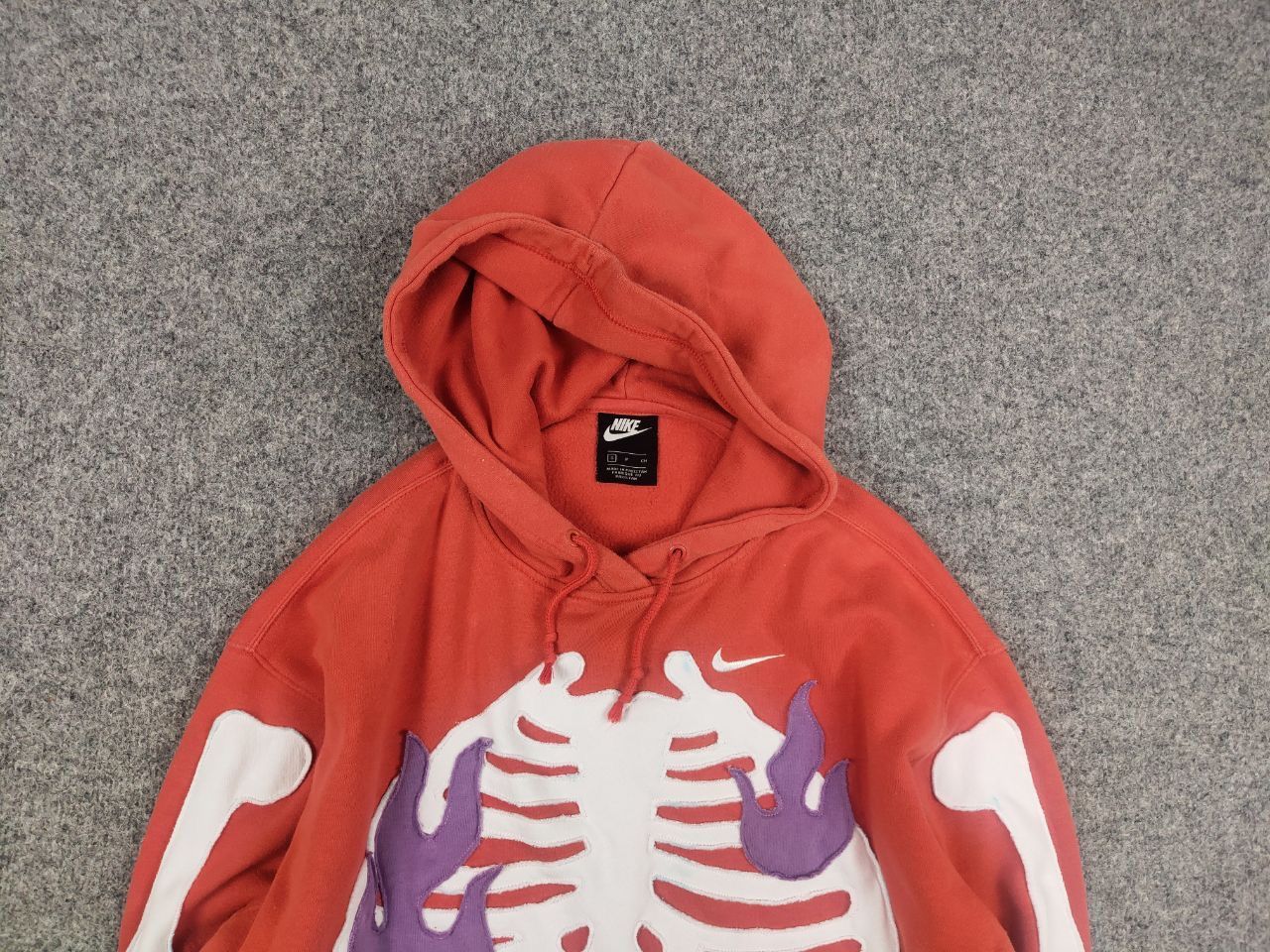 Nike Rare Nike skeleton Logo vintage reworked Hoodie Y2K Style Size US S / EU 44-46 / 1 - 4 Thumbnail
