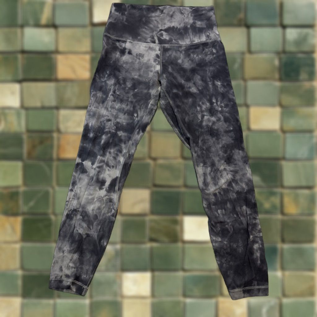 Lululemon Lululemon Leggings Camouflage Ankle High Rise Pull-On Women Size 6 Black Body Color Gray Pattern Logo Activewear 6 Regular Womens Size 28" / US 6 / IT 42 - 1 Thumbnail