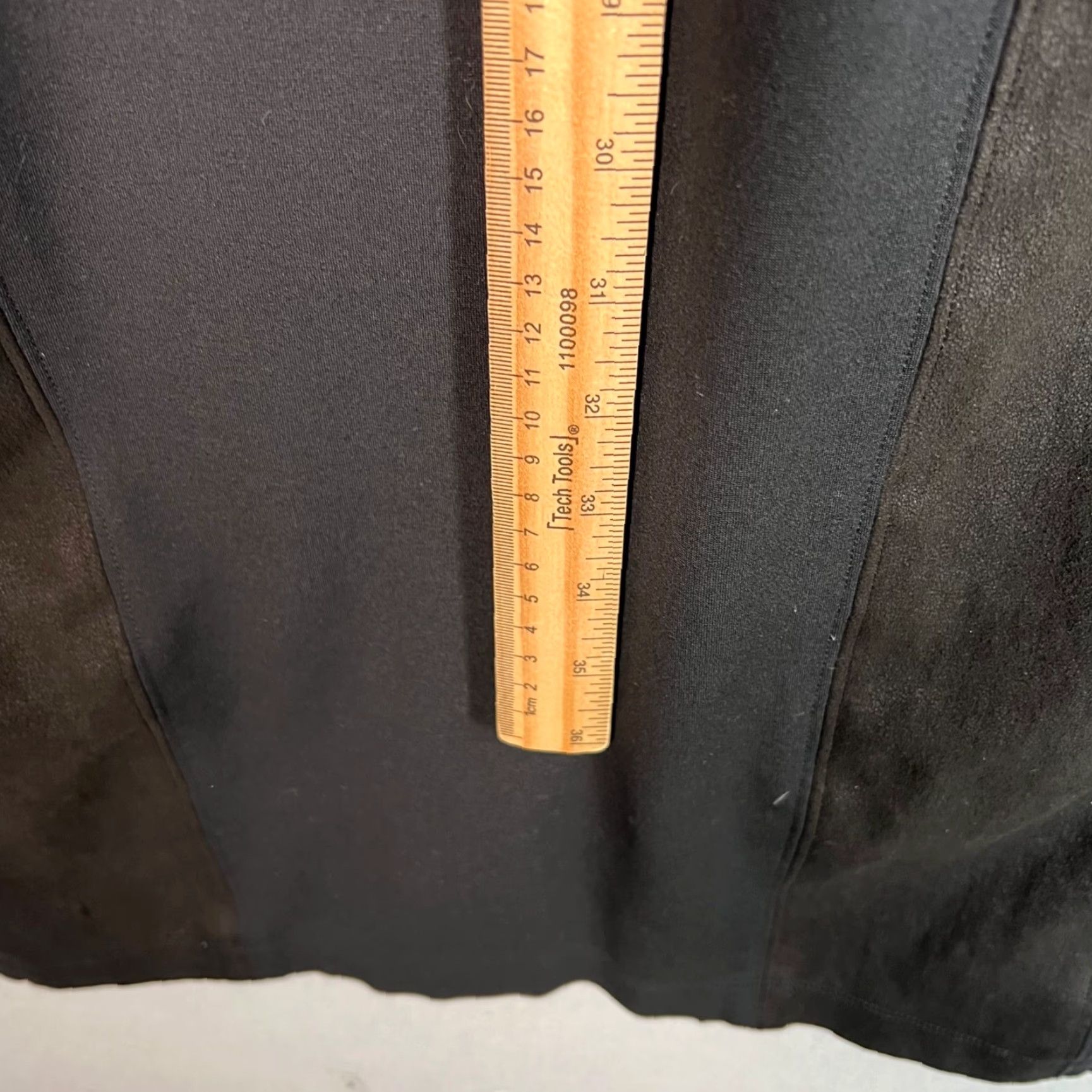 Donna Karan VINTAGE Donna Karan Long Sleeve Dress Asymmetrical Faux Suede Panels Women’s Midi S Small Black Sheath 90s Size S / US 4 / IT 40 - 5 Thumbnail