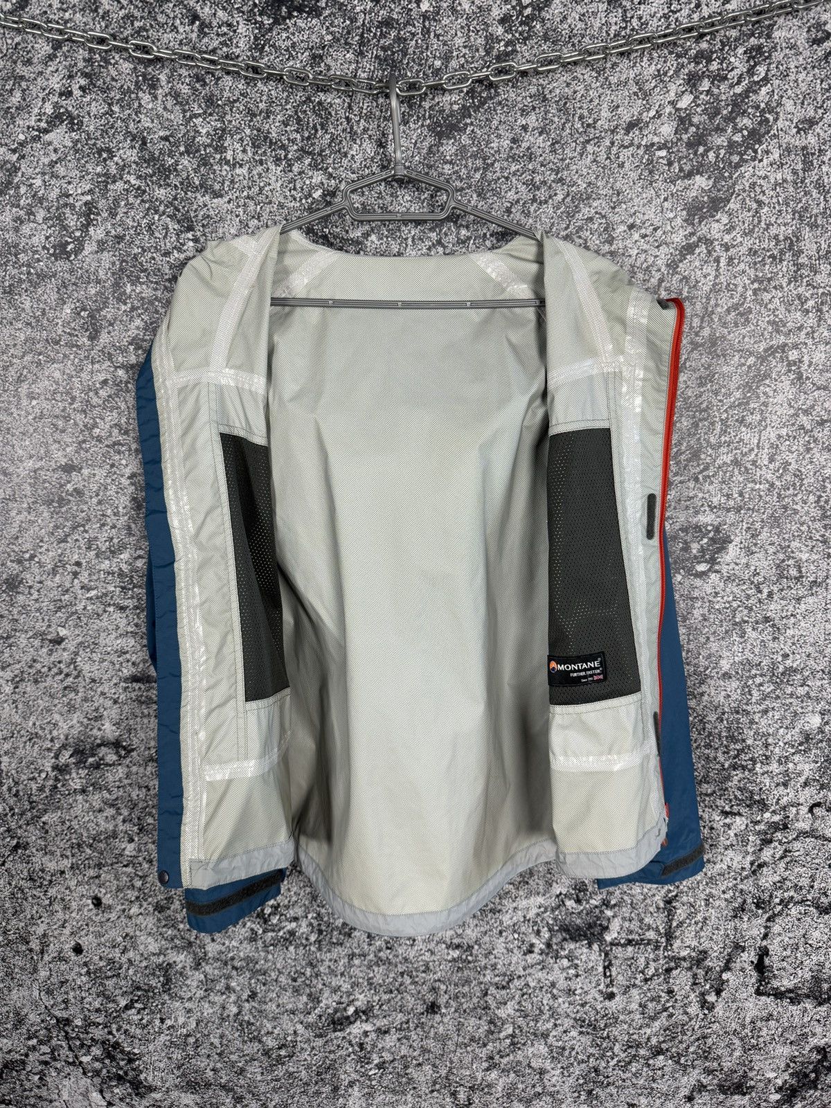 Montane Montane Nylon Lightweight Jacket Windbreaker Outdoor Size S Size US S / EU 44-46 / 1 - 9 Thumbnail