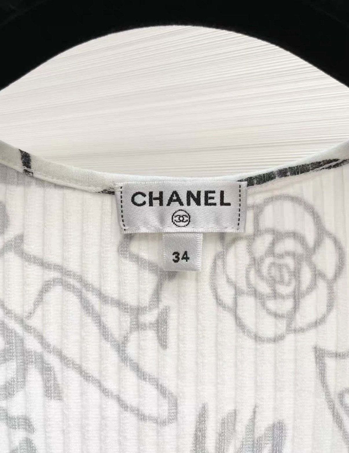 Chanel Chanel Black & White Graffiti Sleeveless Tank Top J33 Size XS / US 0-2 / IT 36-38 - 2 Thumbnail