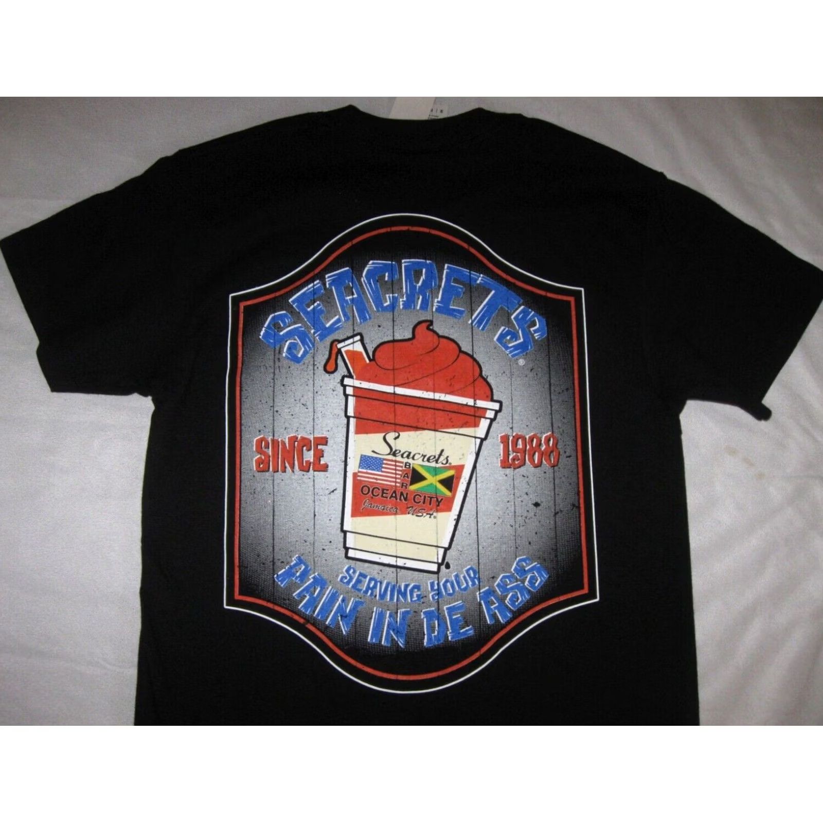 Gildan SEACRETS OCEAN CITY MARYLAND T SHIRT Men’s Small Graphic Print Gildan Cotton Black Beach Features Double-Sided Posterous Size US S / EU 44-46 / 1 - 4 Thumbnail