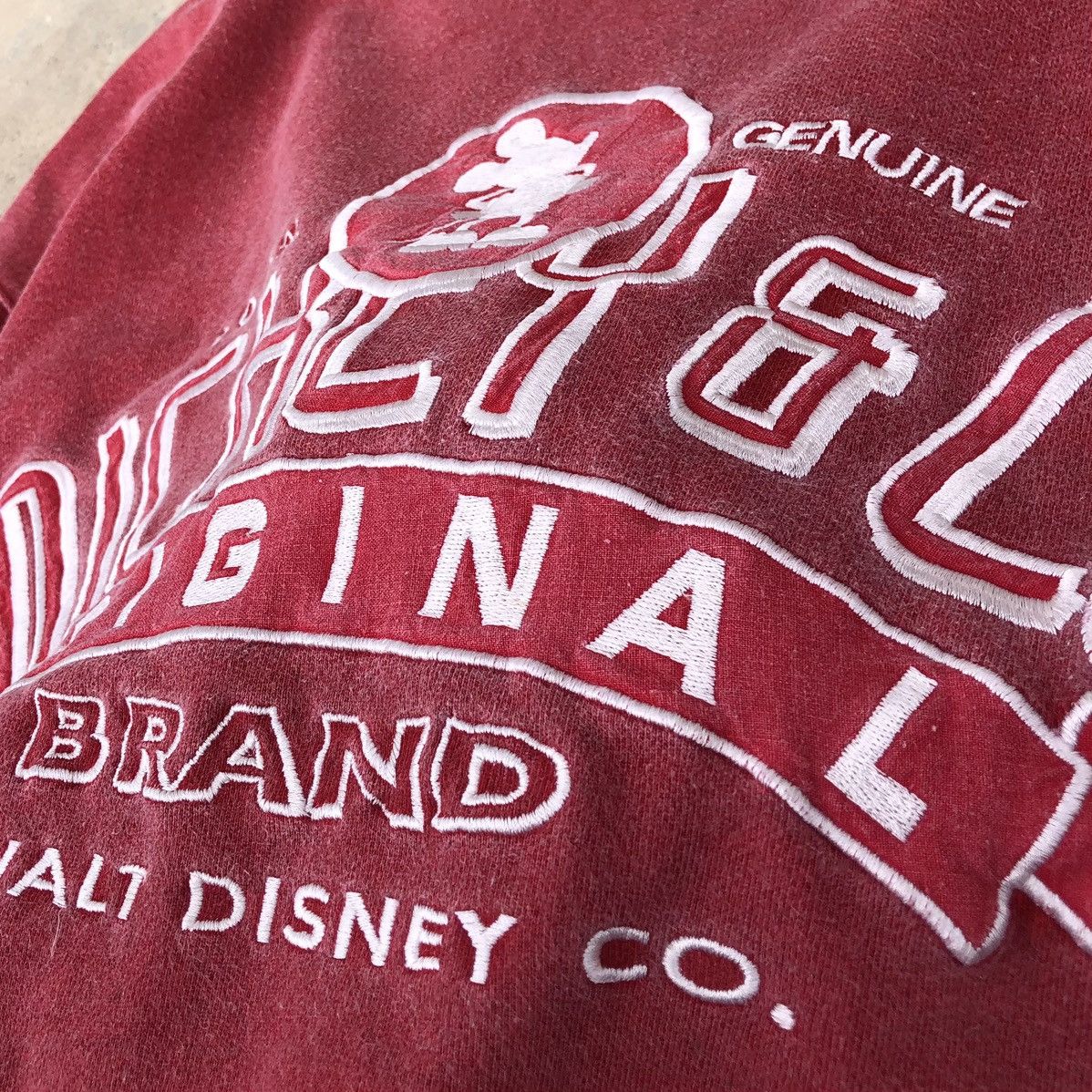 Vintage Vintage 90s Mickey Mouse Sun Faded Crewneck Size US S / EU 44-46 / 1 - 3 Thumbnail