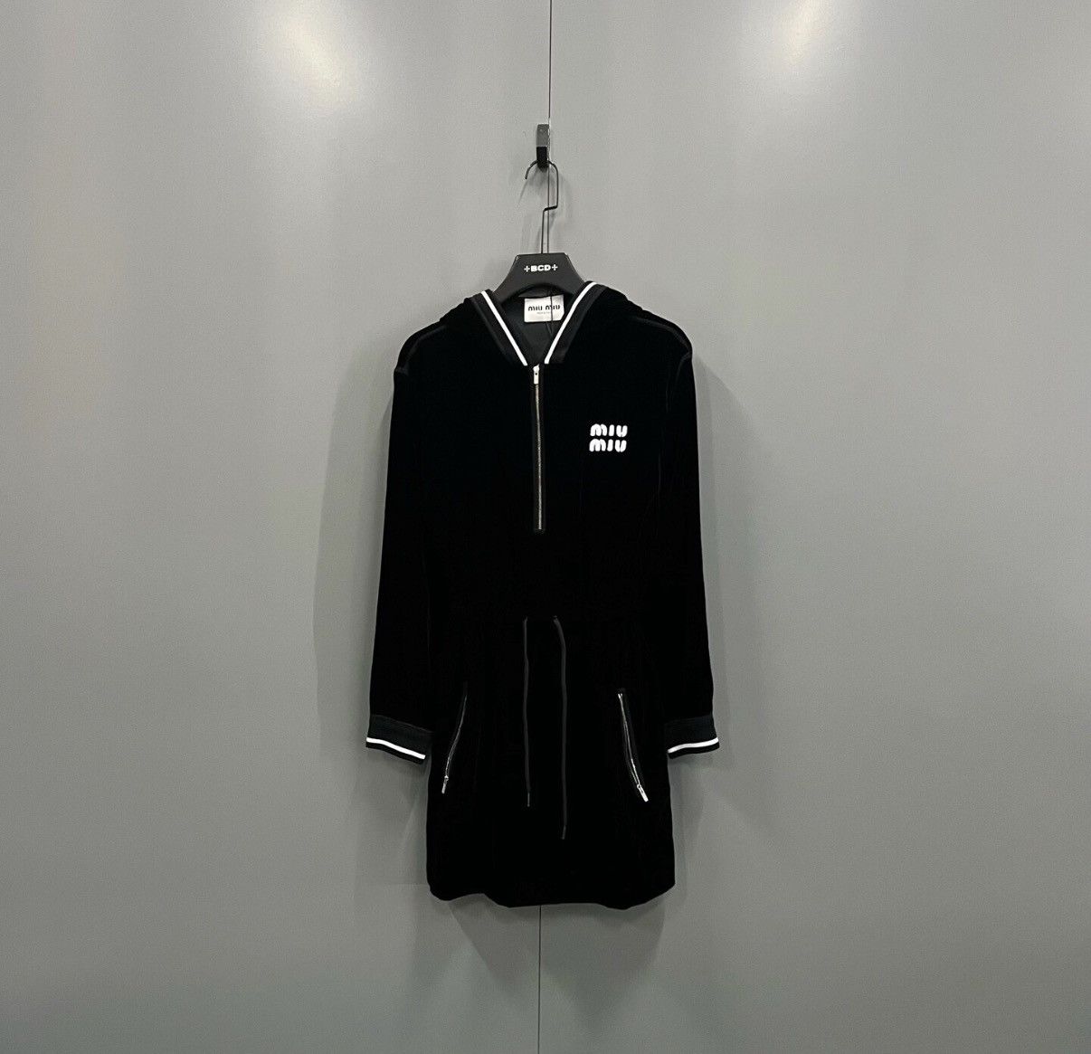 Miu Miu Miu Miu Black Velvet Mini Logo Dress J41 Size XS / US 0-2 / IT 36-38 - 1 Thumbnail