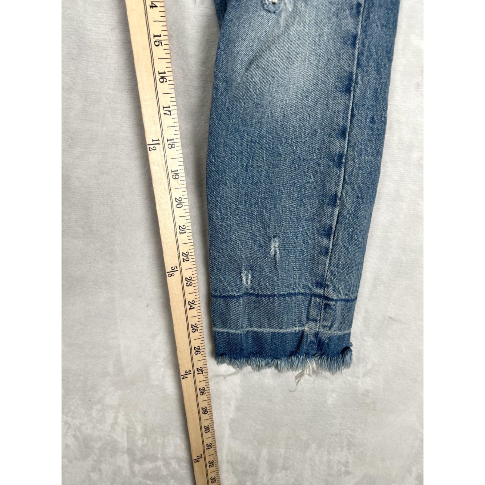 Abercrombie & Fitch Abercrombie & Fitch High Rise Mom Jeans Womens 2R Distressed Curve Love Denim Jeans Blue Regular Stretch Size 26" / US 2 / IT 38 - 2 Thumbnail