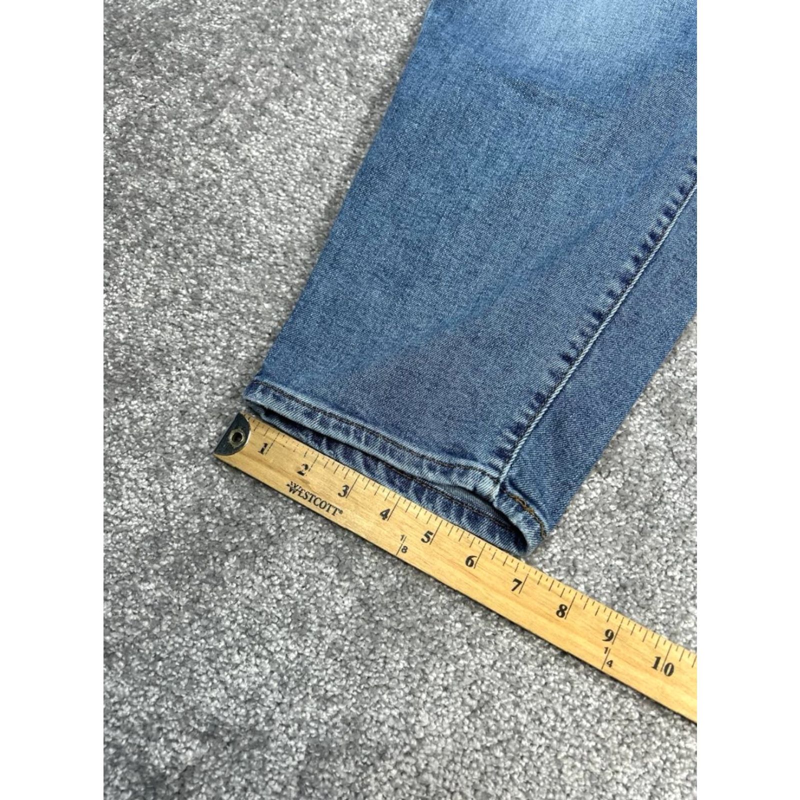 Levi's Levis High Waisted Mom Jeans Womens 20 Blue Denim Cotton Stretch Tapered 40x27 Jeans Womens 20 Blue City Preppy Vintage No Size 42" / US 20 - 6 Thumbnail