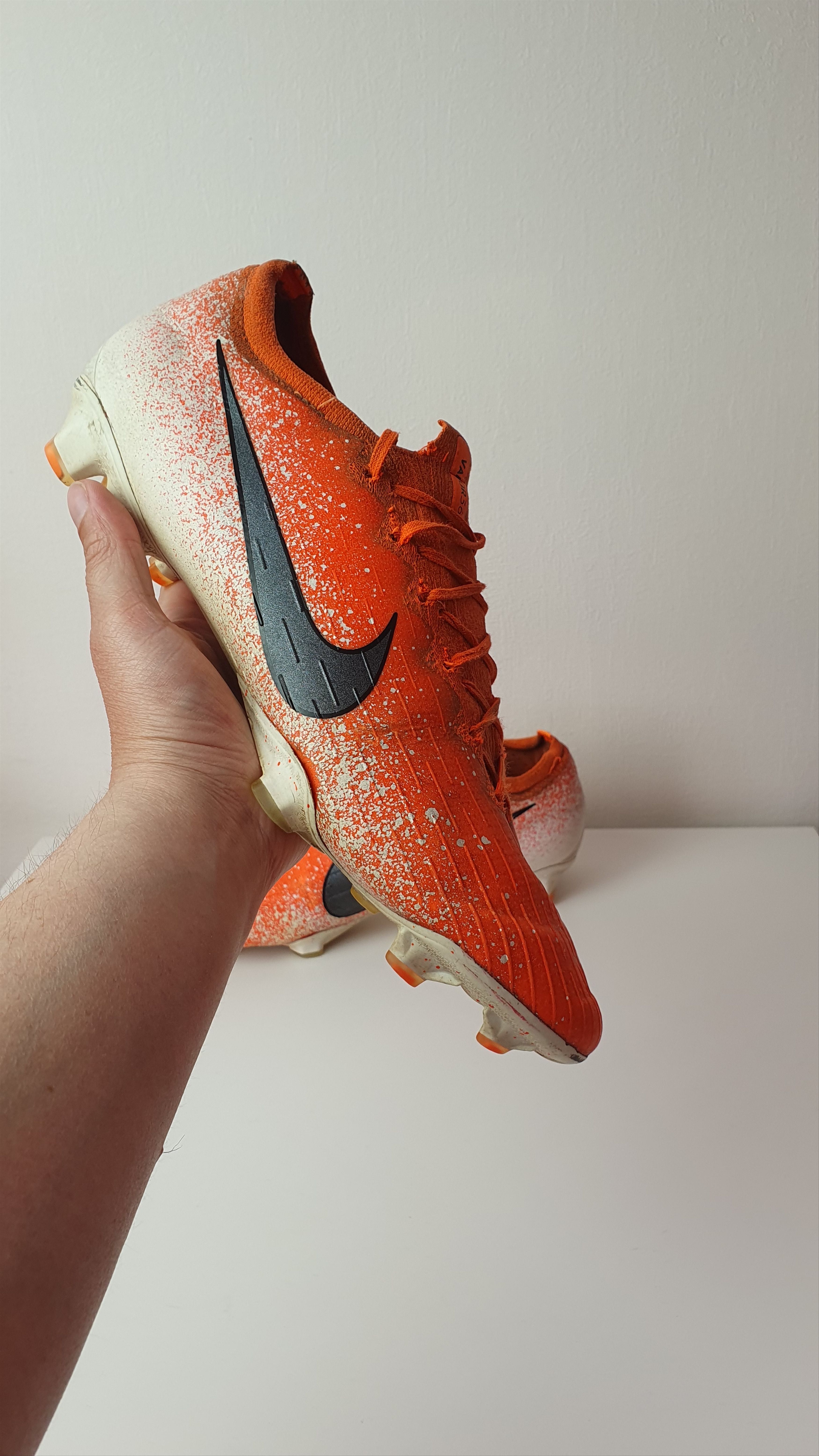 Nike Football Cleats Mens Nike Mercurial Vapor 12 Elite AG Size US 12.5 / EU 45-46 - 2 Thumbnail