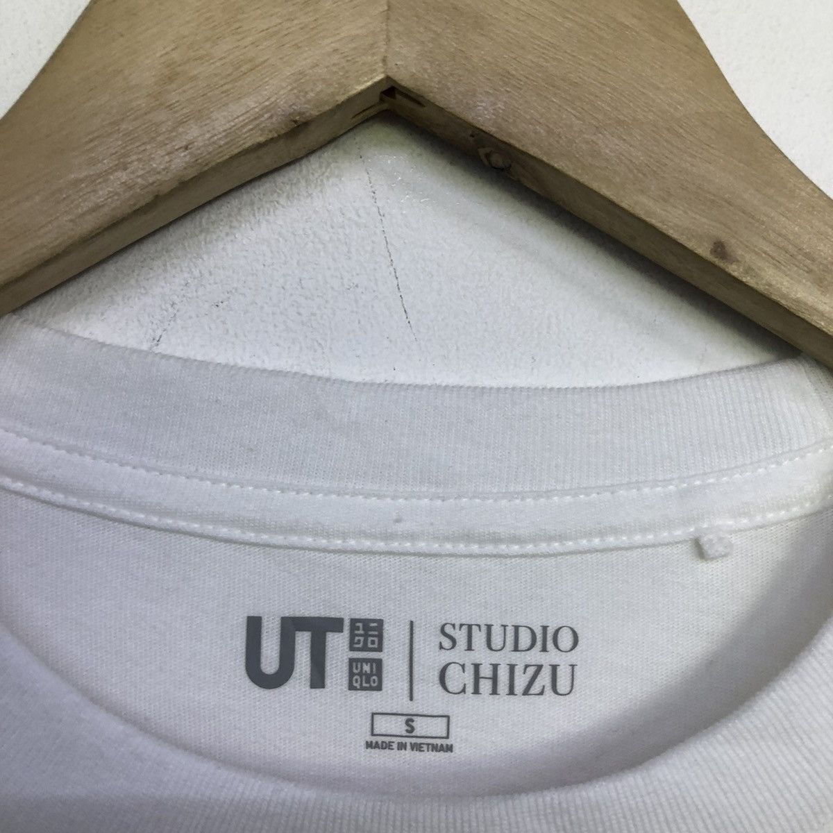 Uniqlo By Mamoru Hosoda!! Uniqlo X Toki wo Kakeru Shoujo Anime Tee Size US S / EU 44-46 / 1 - 7 Thumbnail