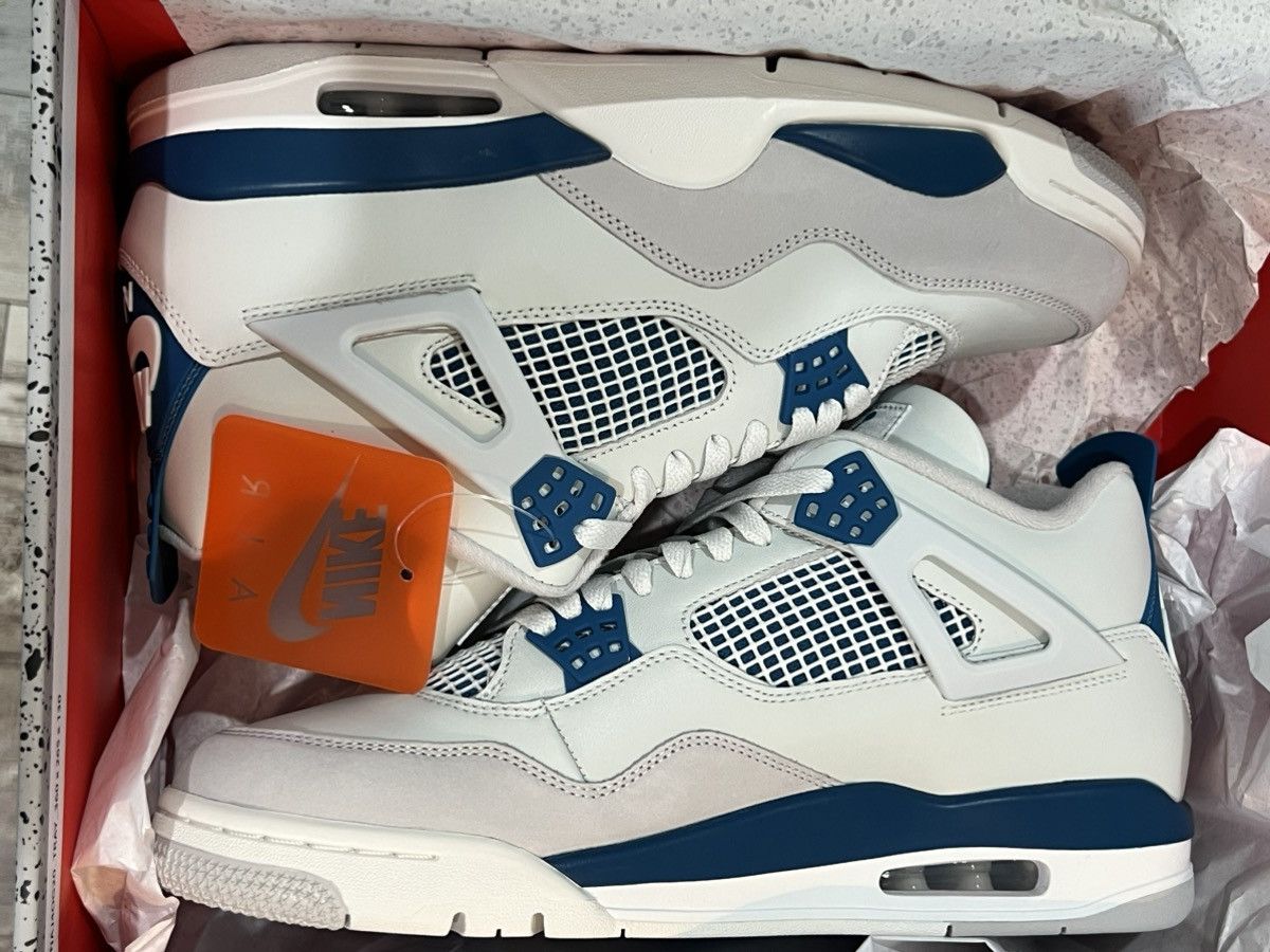 Jordan Brand × Nike Jordan 4 Retro Military Blue Size 11.5 FV5029-141 Size US 11.5 / EU 44-45 - 11 Thumbnail