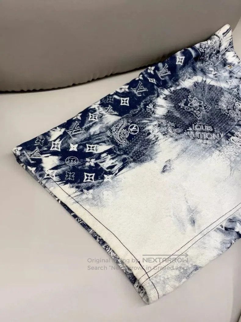 Louis Vuitton LV Blue White Tie-Dye Shorts. Size US 29 - 7 Thumbnail