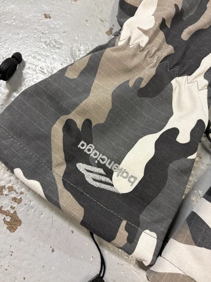 Balenciaga SS2025 Balenciaga Camo Pattern Ski Winter Gloves Size ONE SIZE - 7 Thumbnail