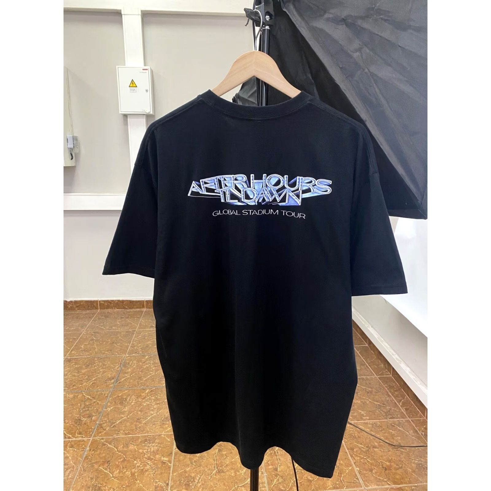 Vintage The Weekend T-Shirt XL Black Y2K After Hours Til Dawn AHTD Tour Mens Shirts Size US XL / EU 56 / 4 - 2 Thumbnail