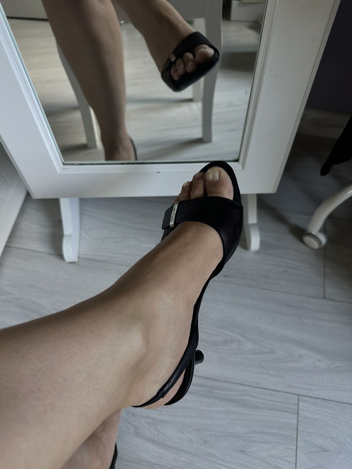 Salvatore Ferragamo Salvadore Ferragamo black heel Size US 7 / IT 37 - 14 Thumbnail