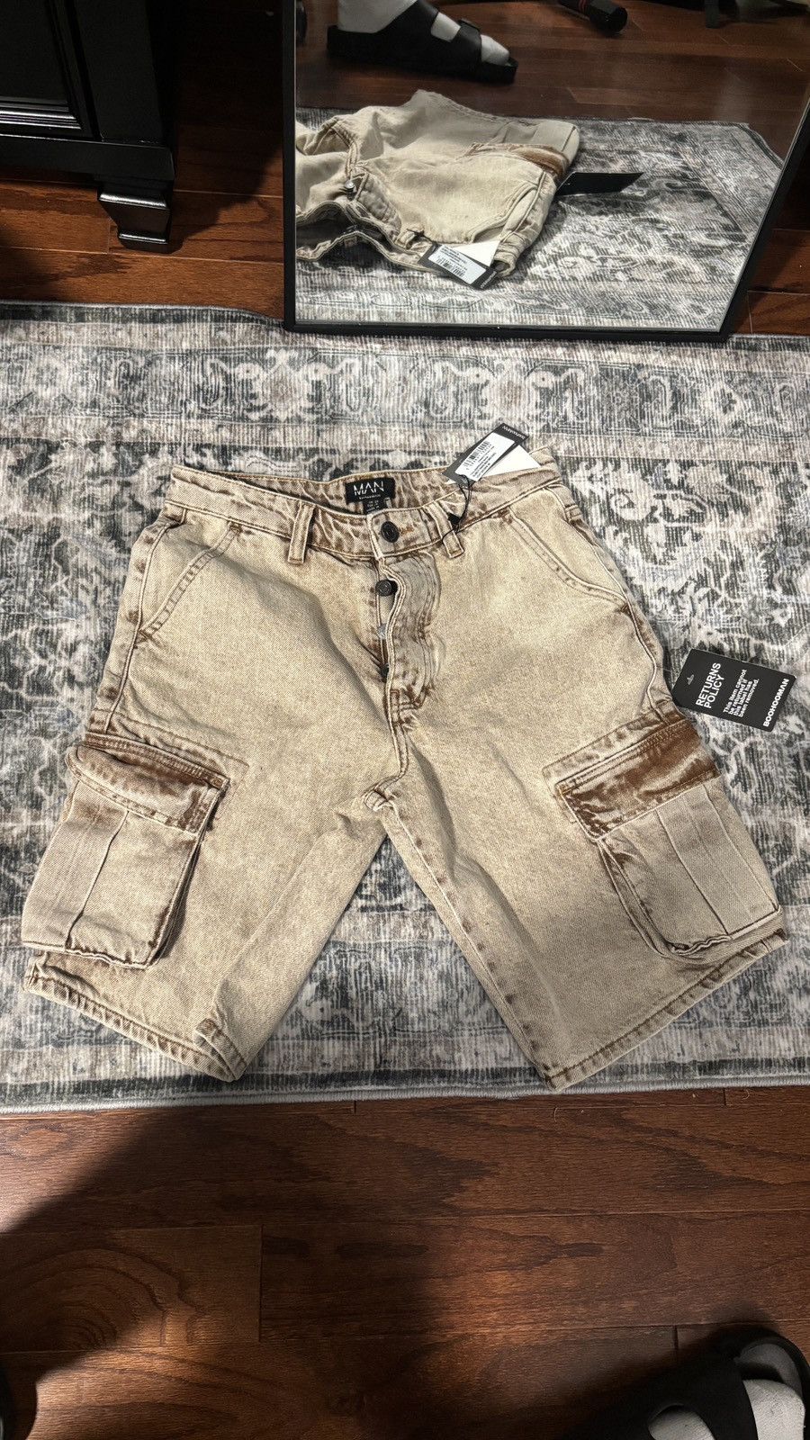 Boohoo Cargo Jean Shorts NWT Size US 28 / EU 44 - 1 Thumbnail