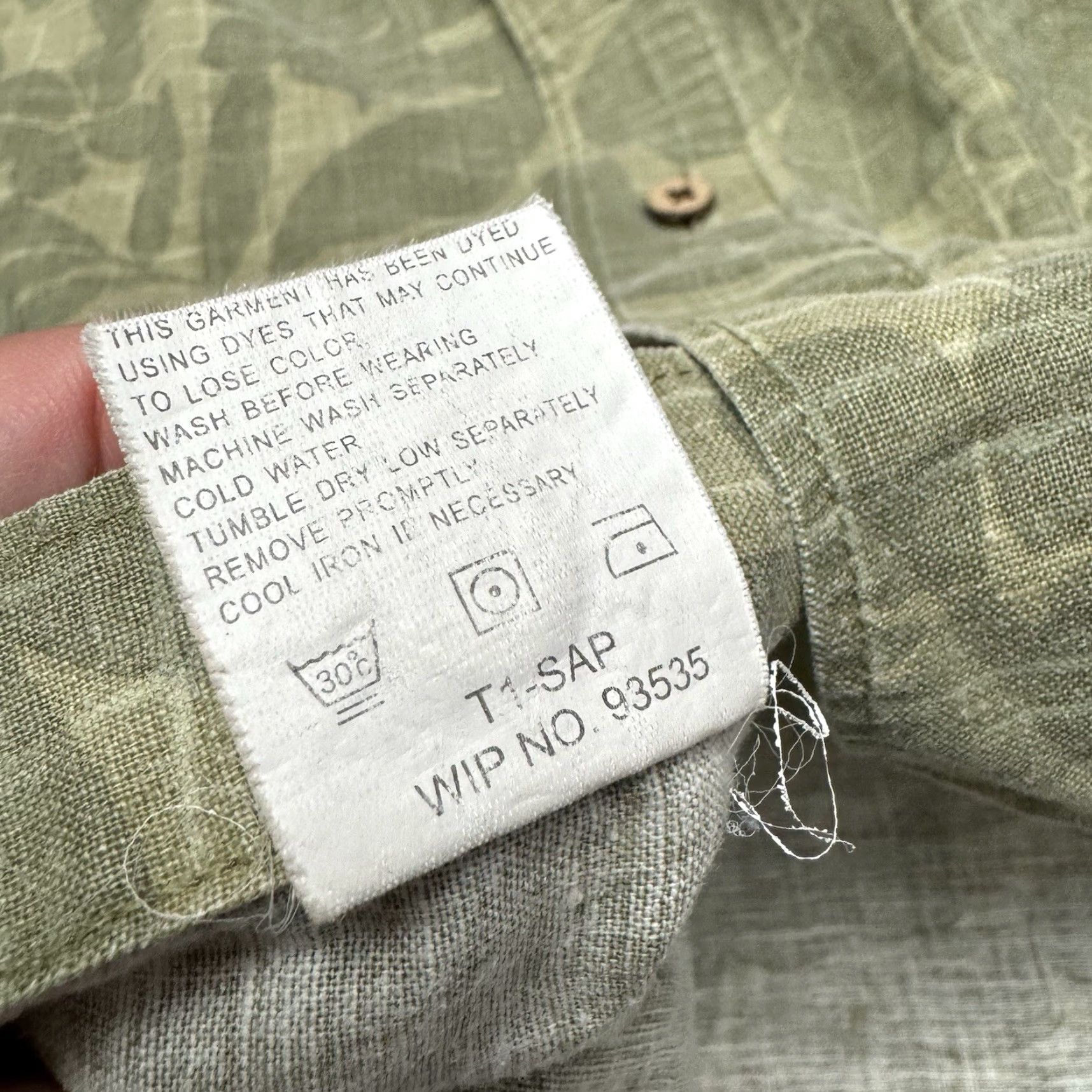 Vintage VINTAGE Woolrich Men's Button-Up Shirt L Green Linen Blend Clover Leaves Floral Short Sleeve Button-Down Collared Crew (if 90s not included) Size US L / EU 52-54 / 3 - 5 Thumbnail