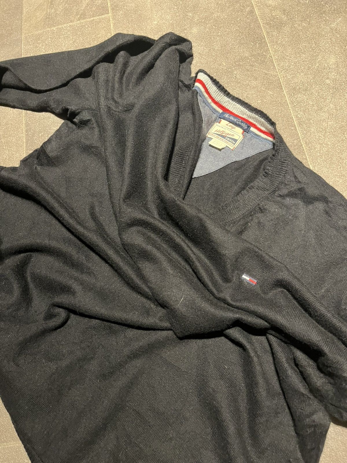 Tommy Hilfiger Black V-neck jumper Size US L / EU 52-54 / 3 - 4 Thumbnail