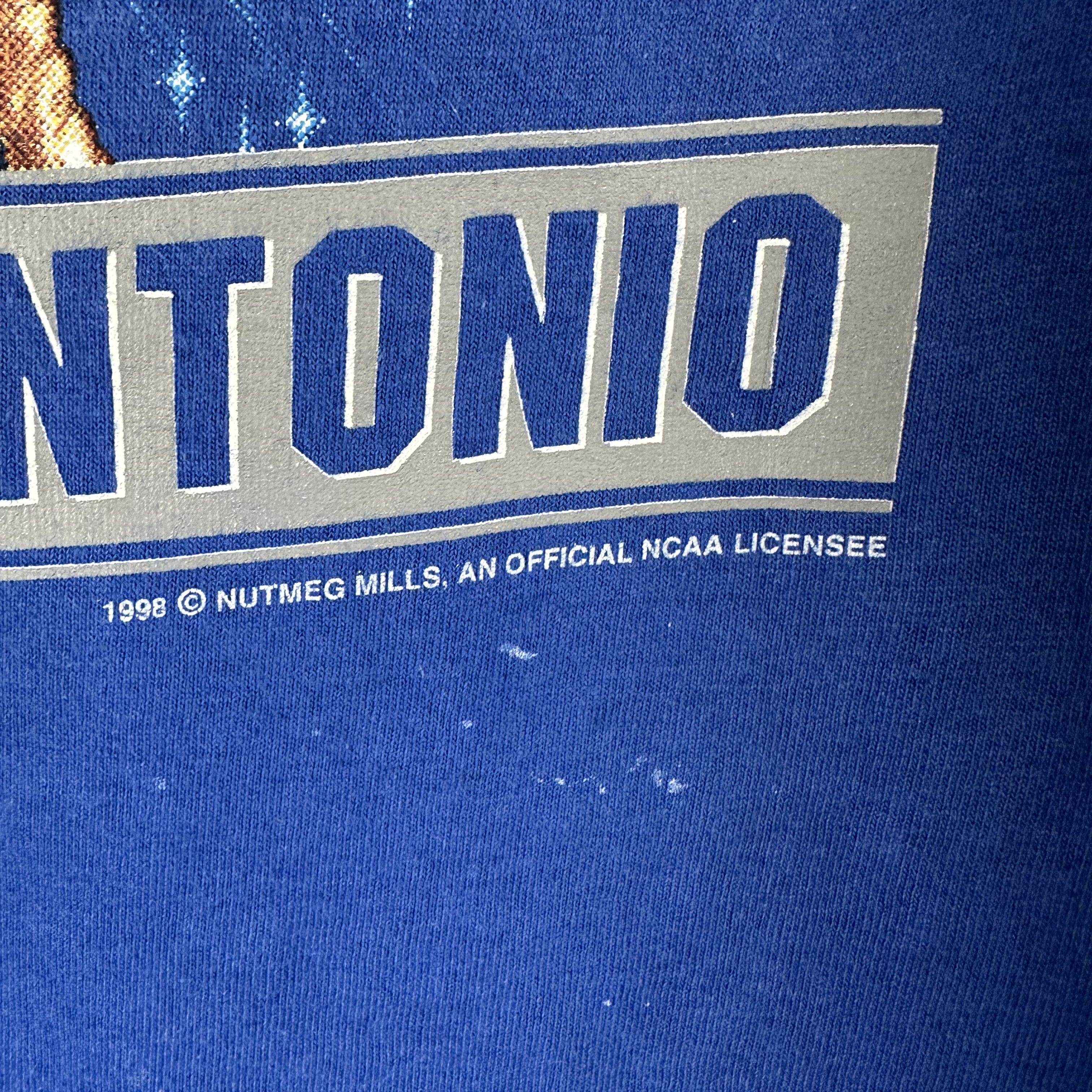 Vintage 1998 NCAA College Basketball Final Four Graphic XL T-Shirt Size US XL / EU 56 / 4 - 3 Thumbnail