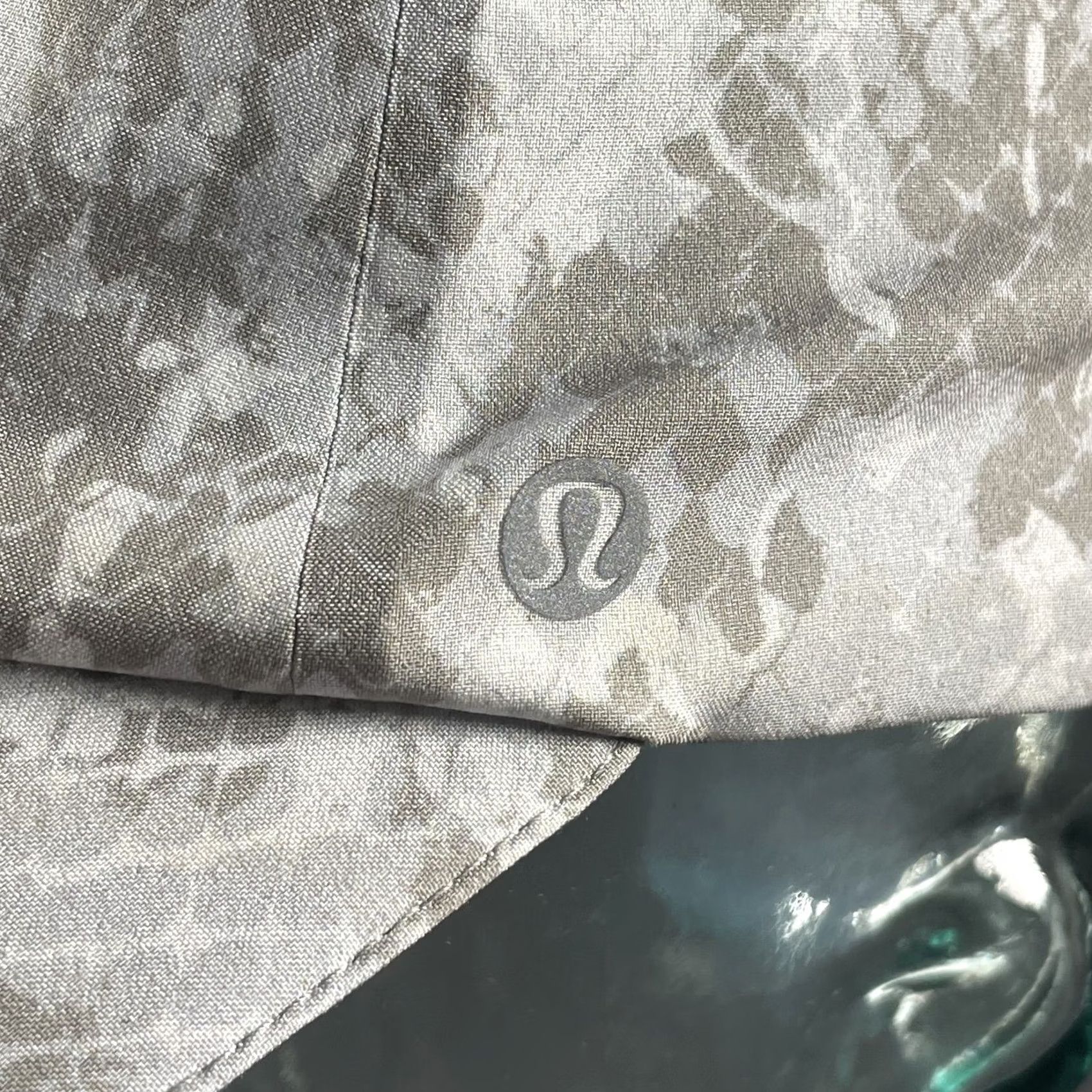 Lululemon VINTAGE? No. Size ONE SIZE - 3 Thumbnail