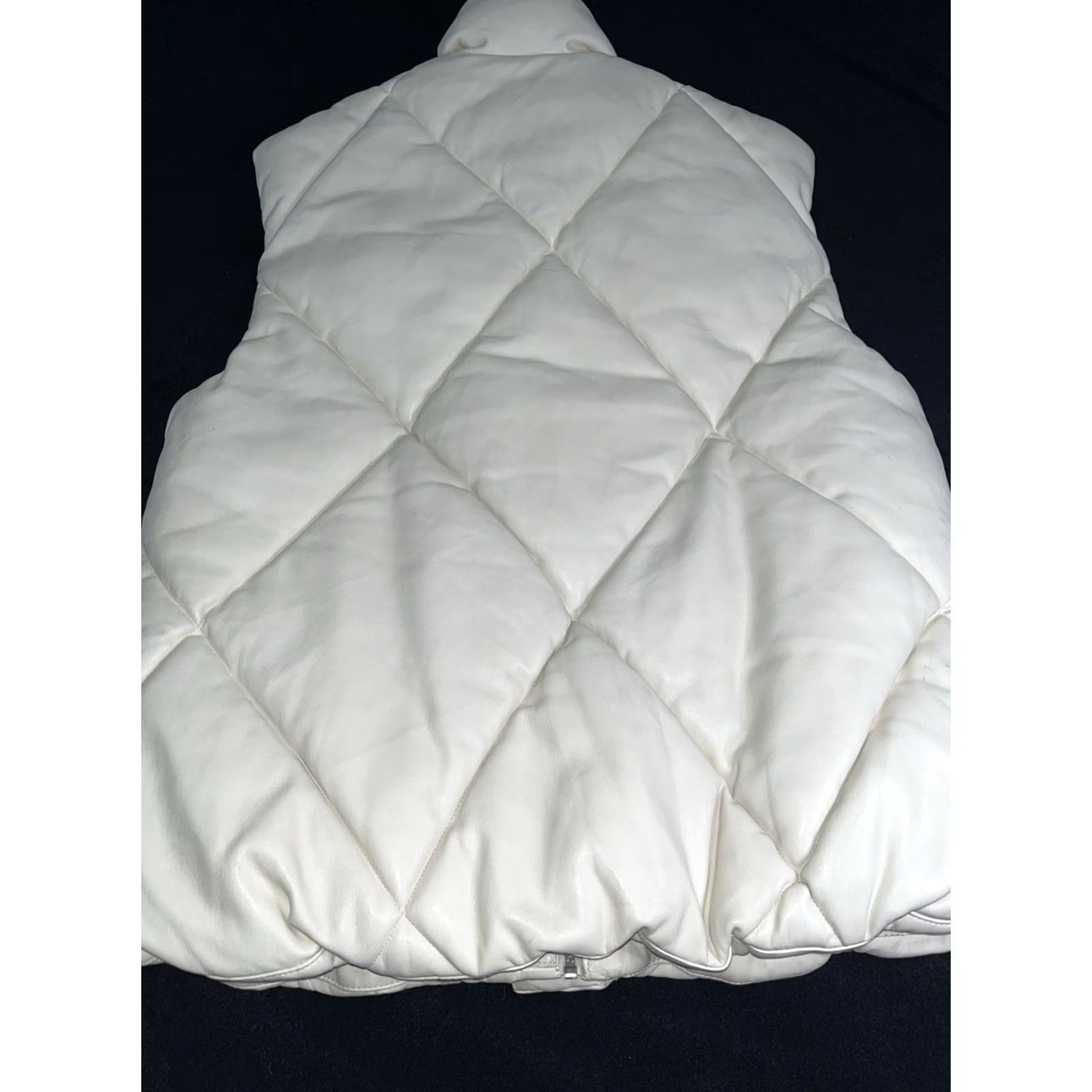Abercrombie & Fitch Abercrombie & Fitch Jacket Size M Medium Ivory Vegan Leather Puffer Women Size M / US 6-8 / IT 42-44 - 4 Thumbnail