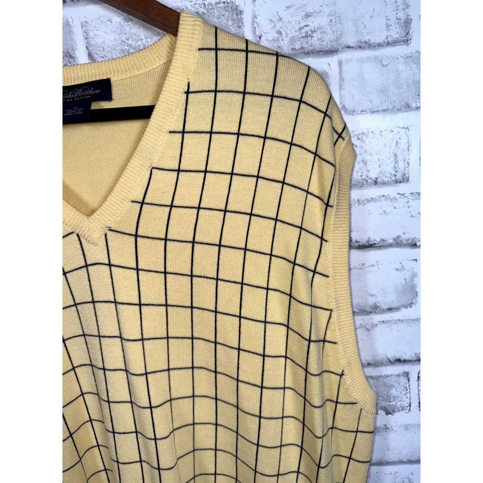 Brooks Brothers Brooks Brothers Sweater Vest Pima Cotton Yellow Plaid V-Neck XL Mens Size Regular Sleeveless Knit Shirt Size US XL / EU 56 / 4 - 3 Thumbnail