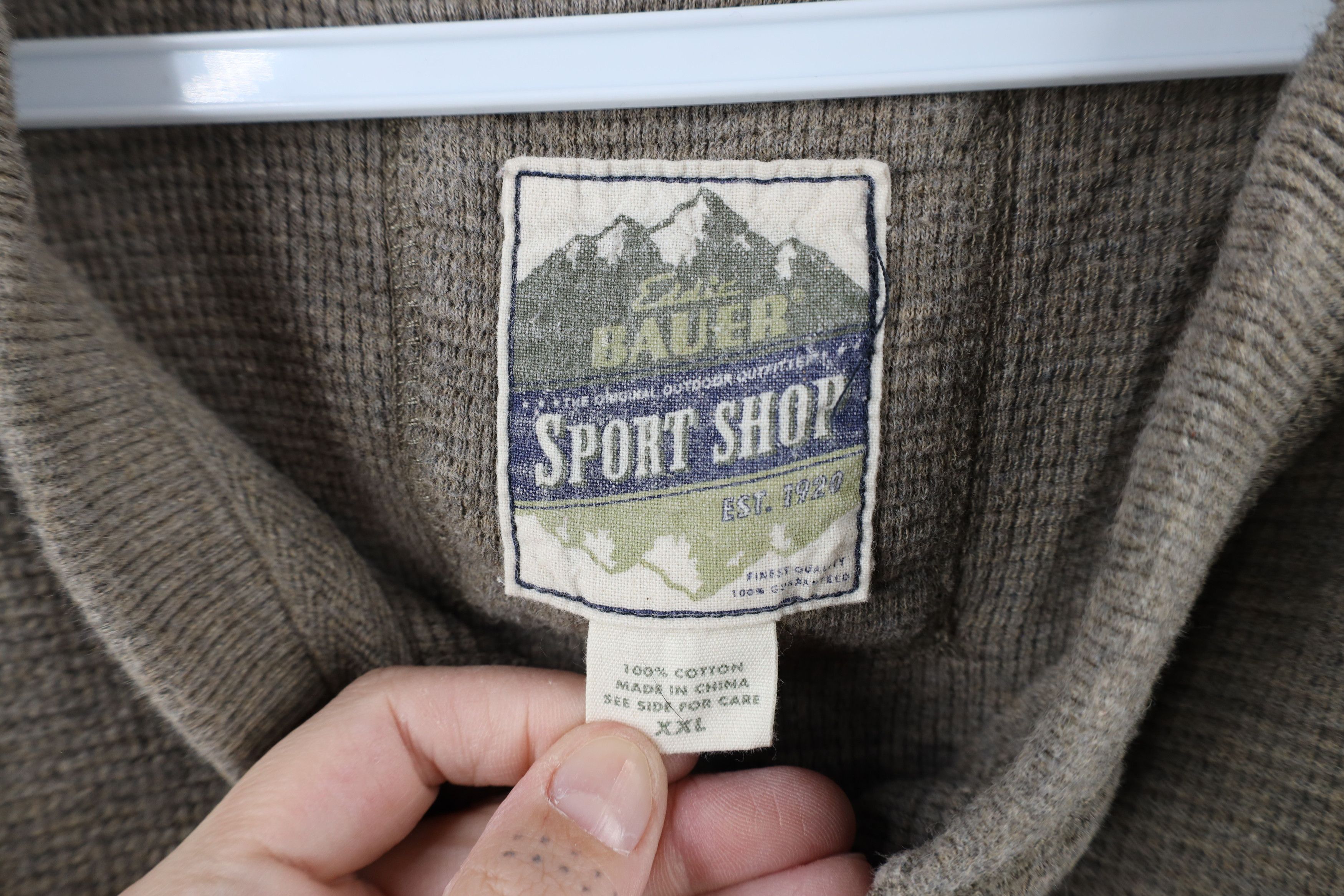 Eddie Bauer × Vintage Vintage Eddie Bauer Heavyweight Waffle Knit Henley T-Shirt Size US XXL / EU 58 / 5 - 5 Thumbnail