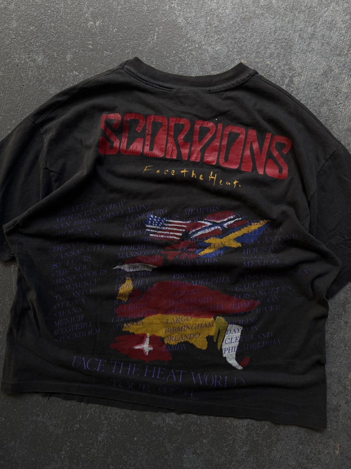 Band Tees 1994 scorpions world tour shirt Size US L / EU 52-54 / 3 - 2 Thumbnail