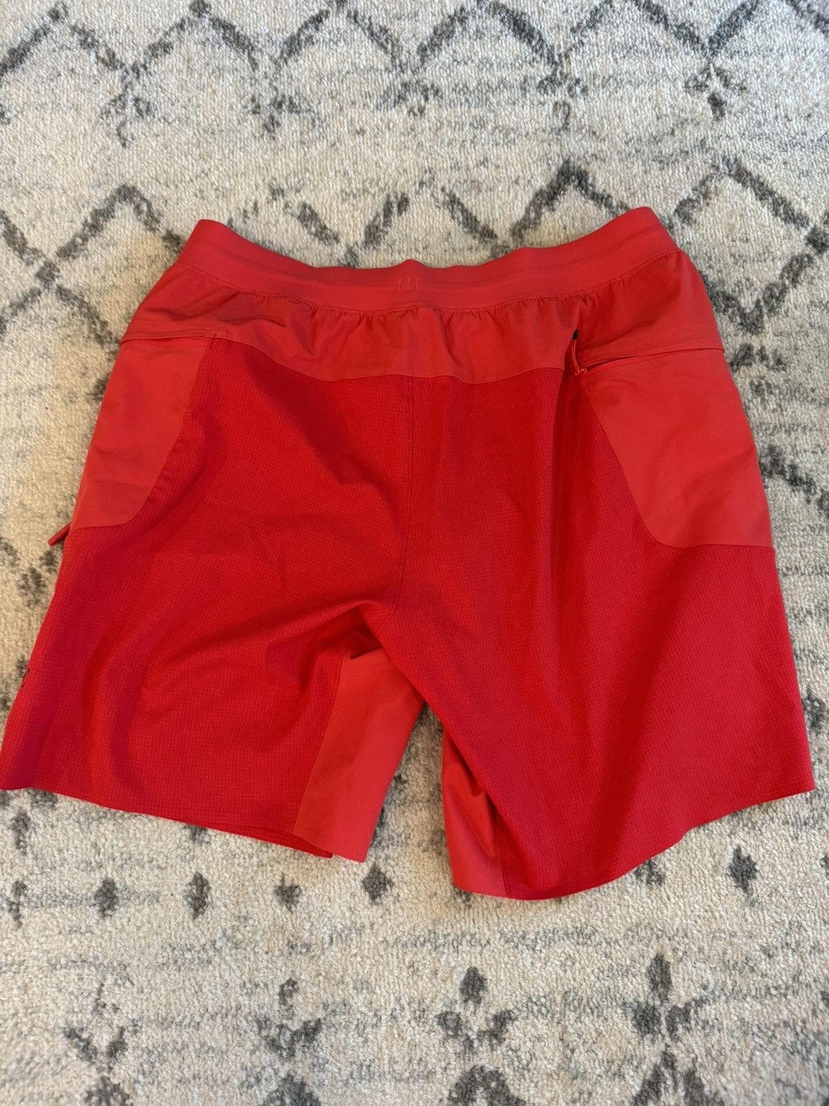 Lululemon Men's Lululemon Train to Beach Shorts 8" Size Large Size US 34 / EU 50 - 2 Thumbnail