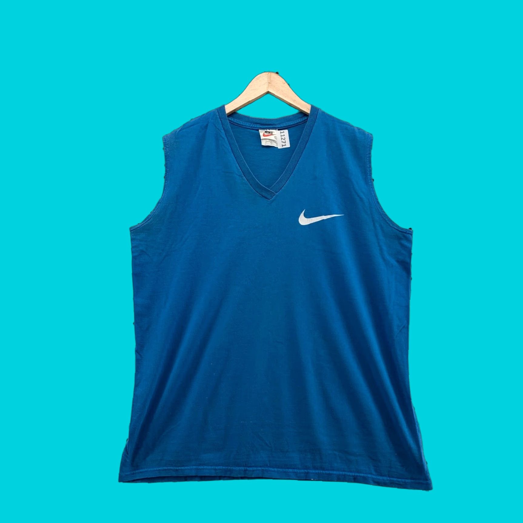 Nike VINTAGE Nike Shirt 90s Adult Large Blue White Swoosh Sleeveless Made In USA 22x29.5 Mens Size US L / EU 52-54 / 3 - 1 Thumbnail